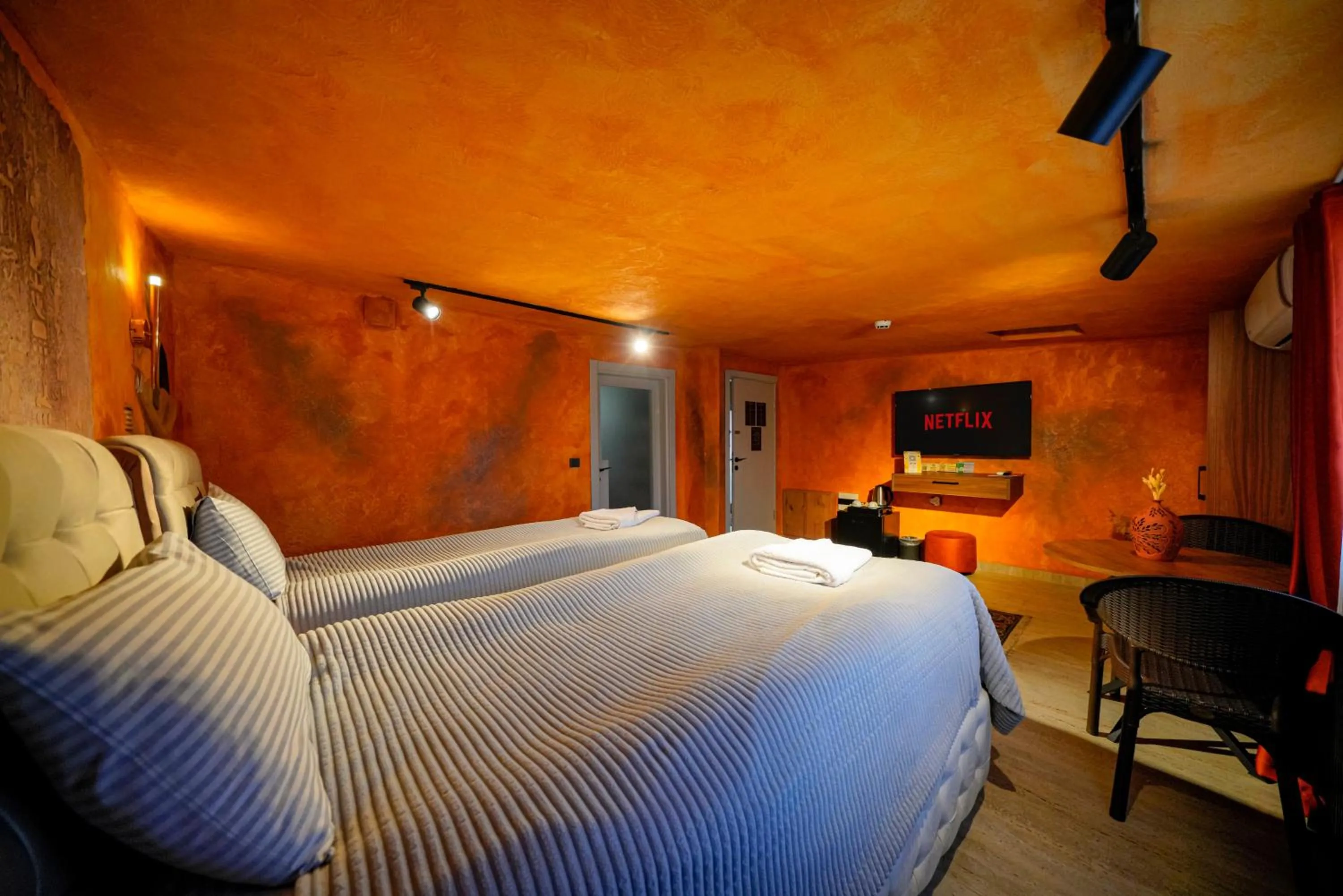 TV and multimedia, Bed in Cappadocia Divin House