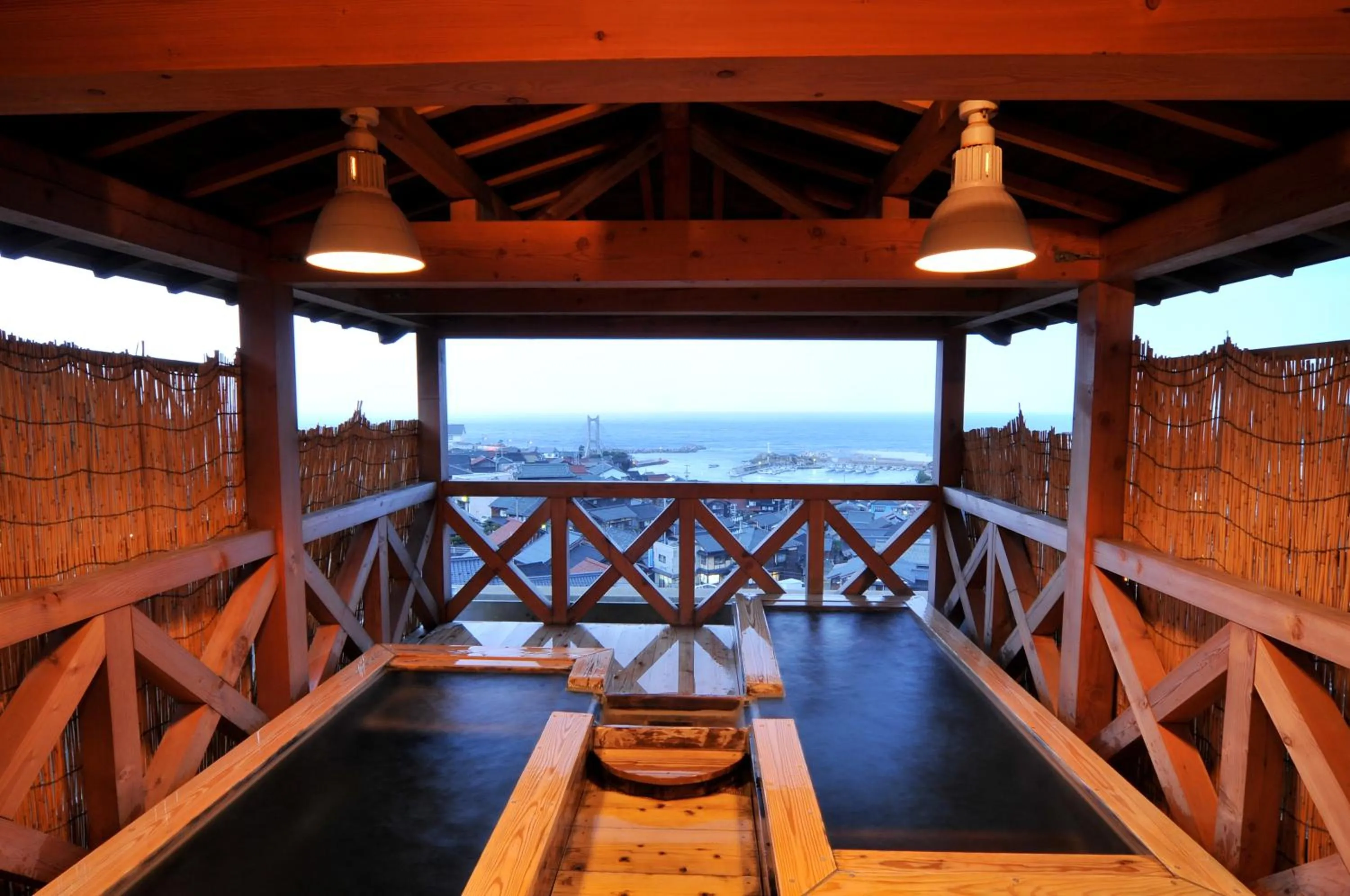 Hot Spring Bath in Shorenkan Yoshinoya