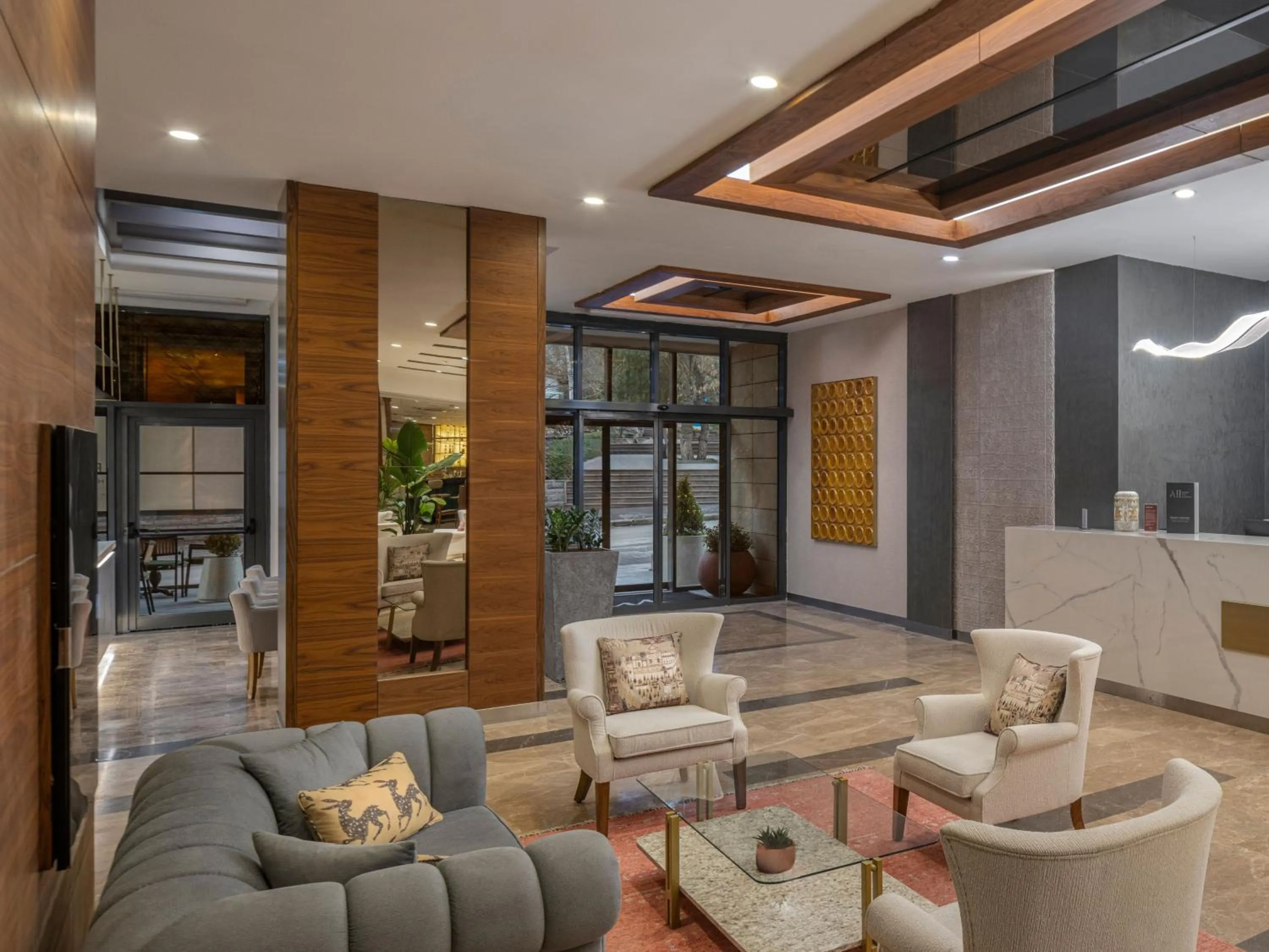 Lobby or reception in Mercure Ankara Kızılay