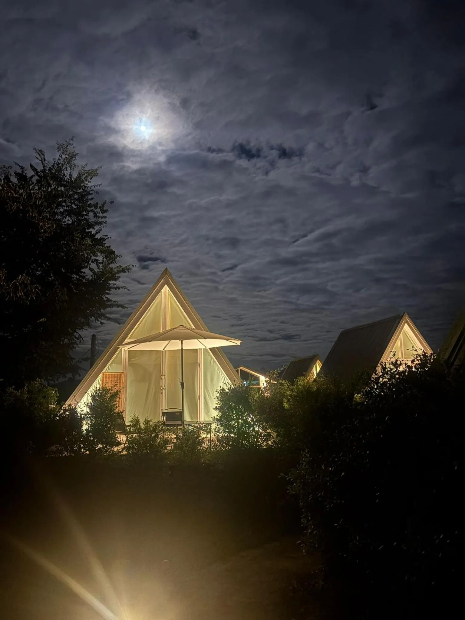 Property building in Paradise Resort & Cafe