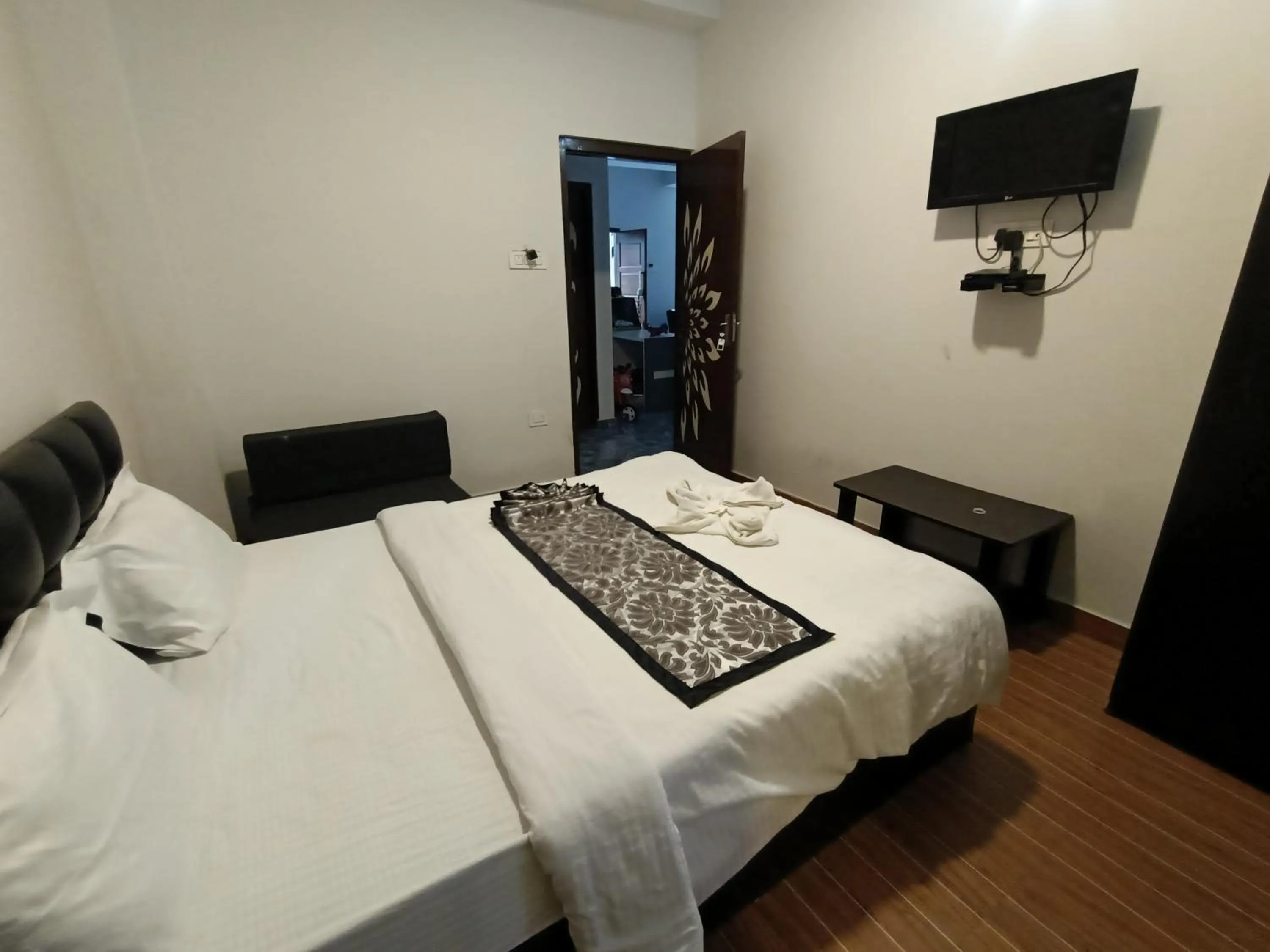 Hotel Karma Kastle