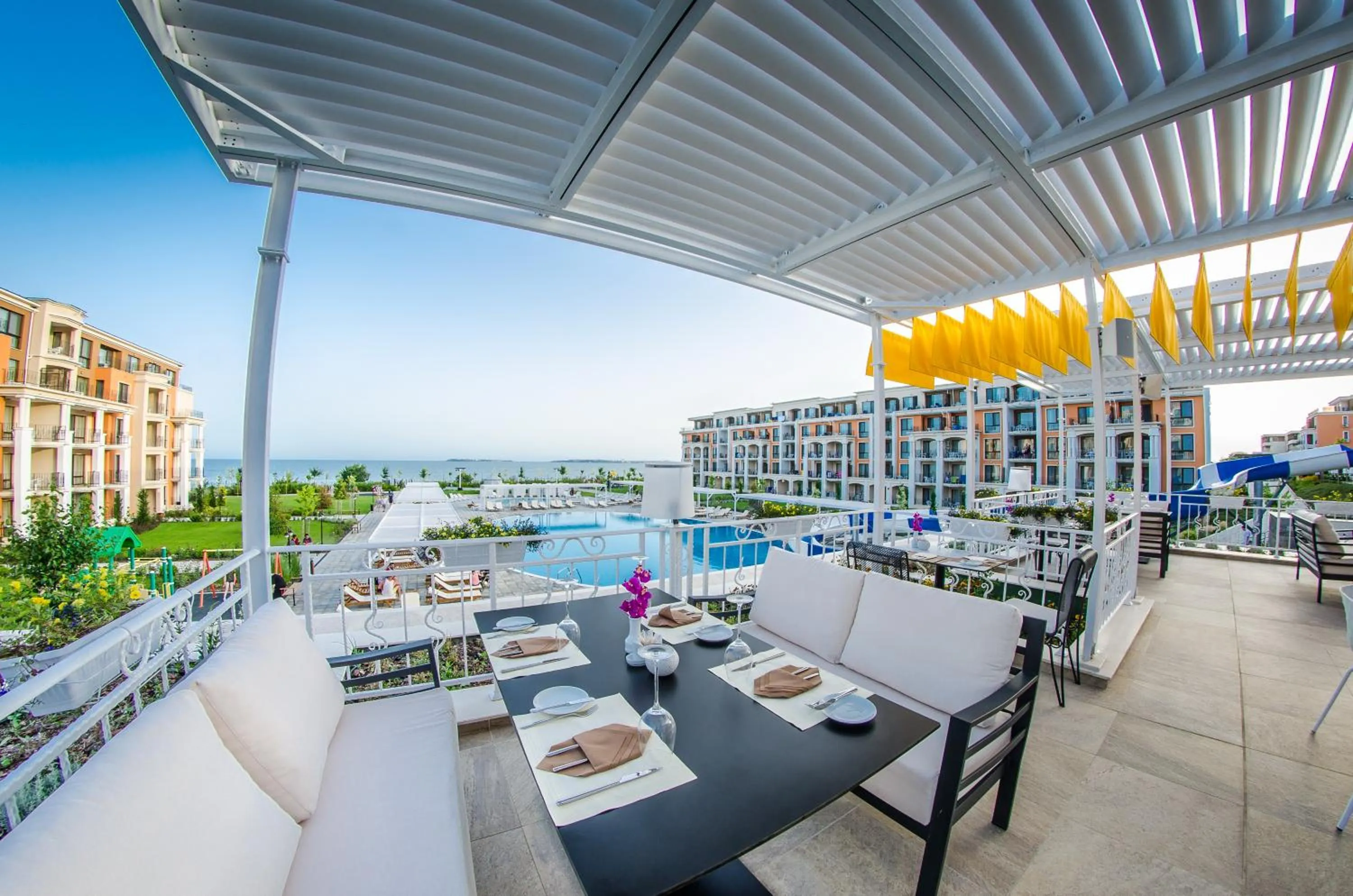 Restaurant/places to eat in Premier Fort Cuisine - Full Board