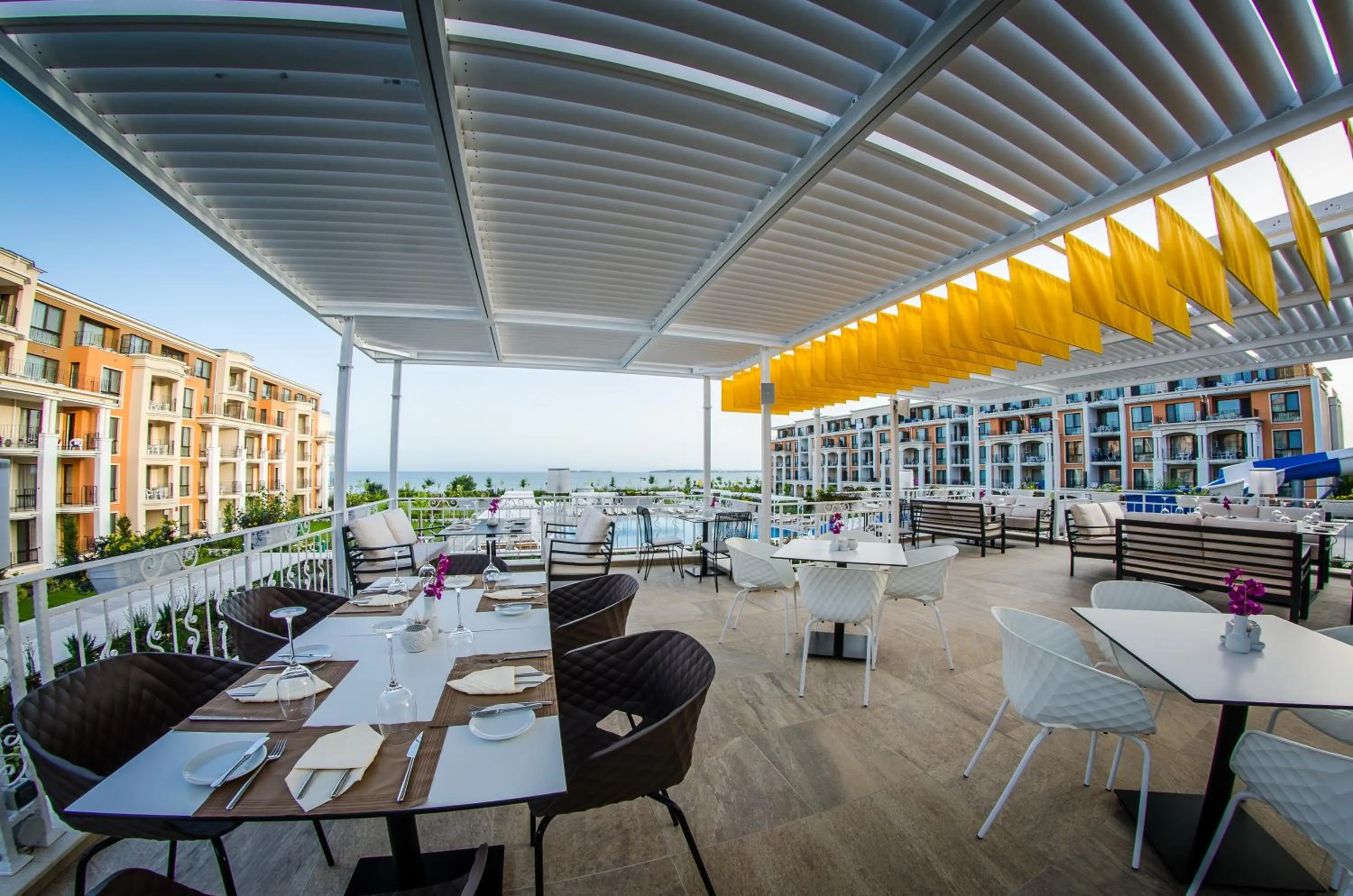 Restaurant/places to eat in Premier Fort Cuisine - Full Board