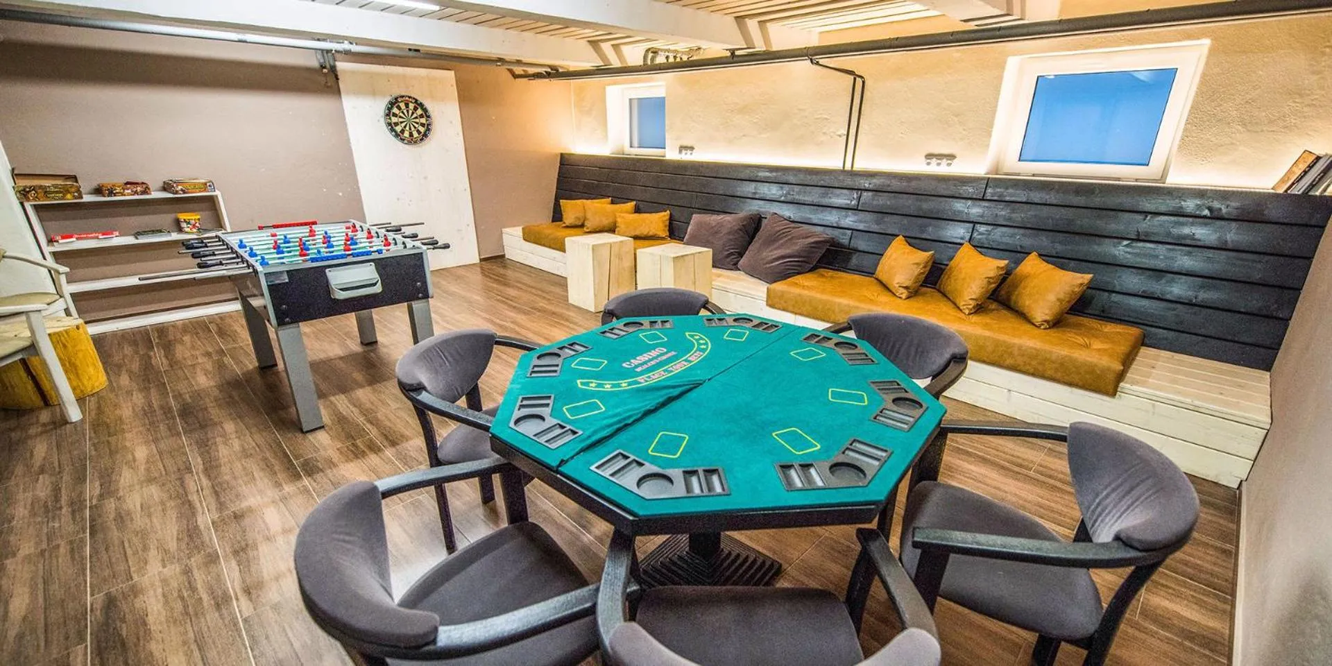 Communal lounge/ TV room in Riverside