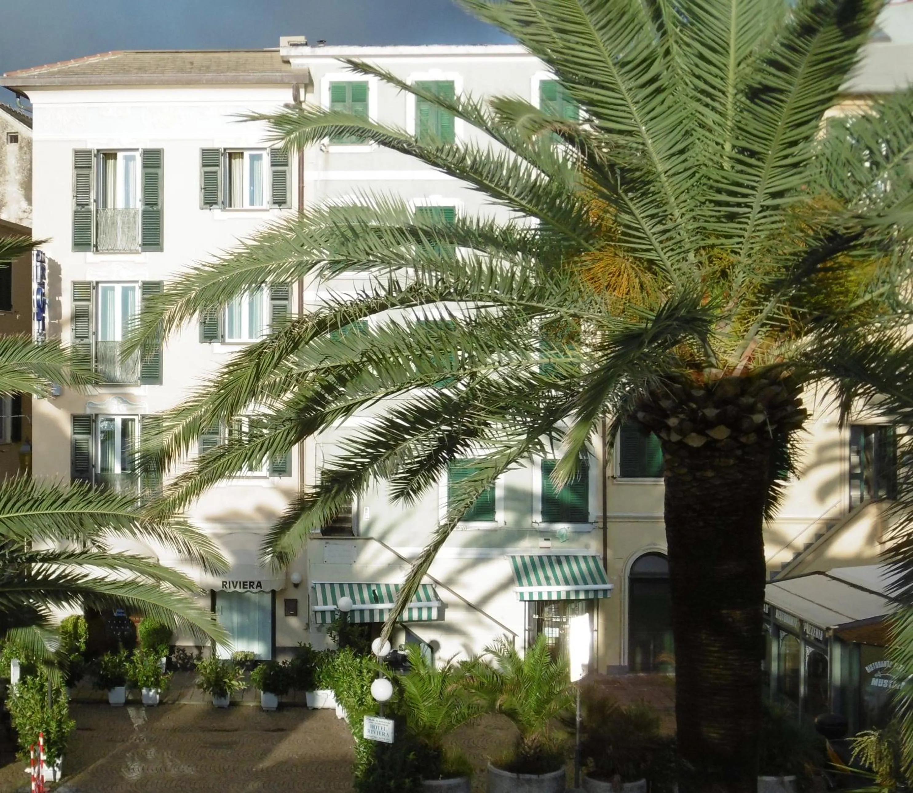 Day in Hotel Riviera