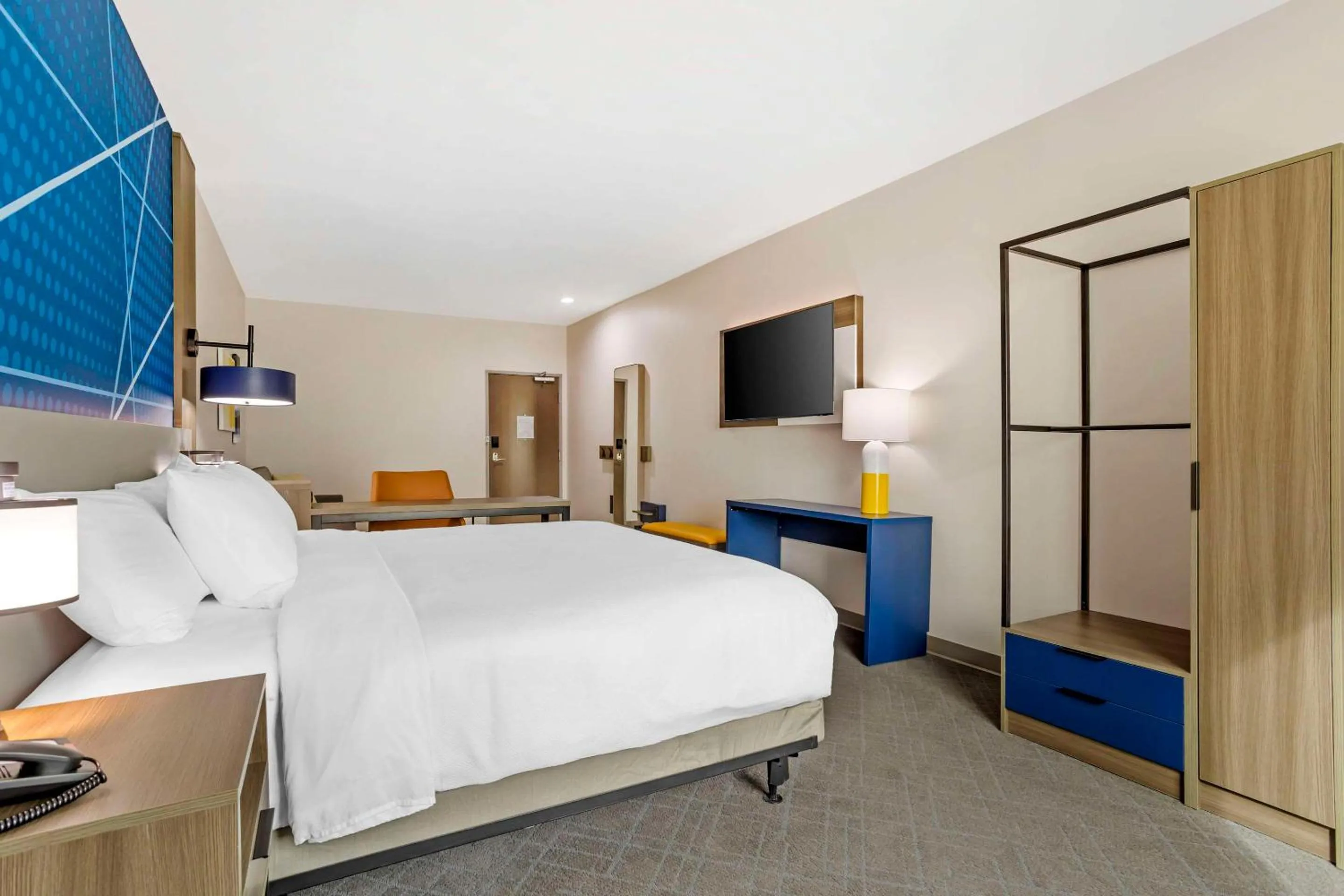 Bedroom, Bed in Comfort Inn & Suites Huntsville Near University