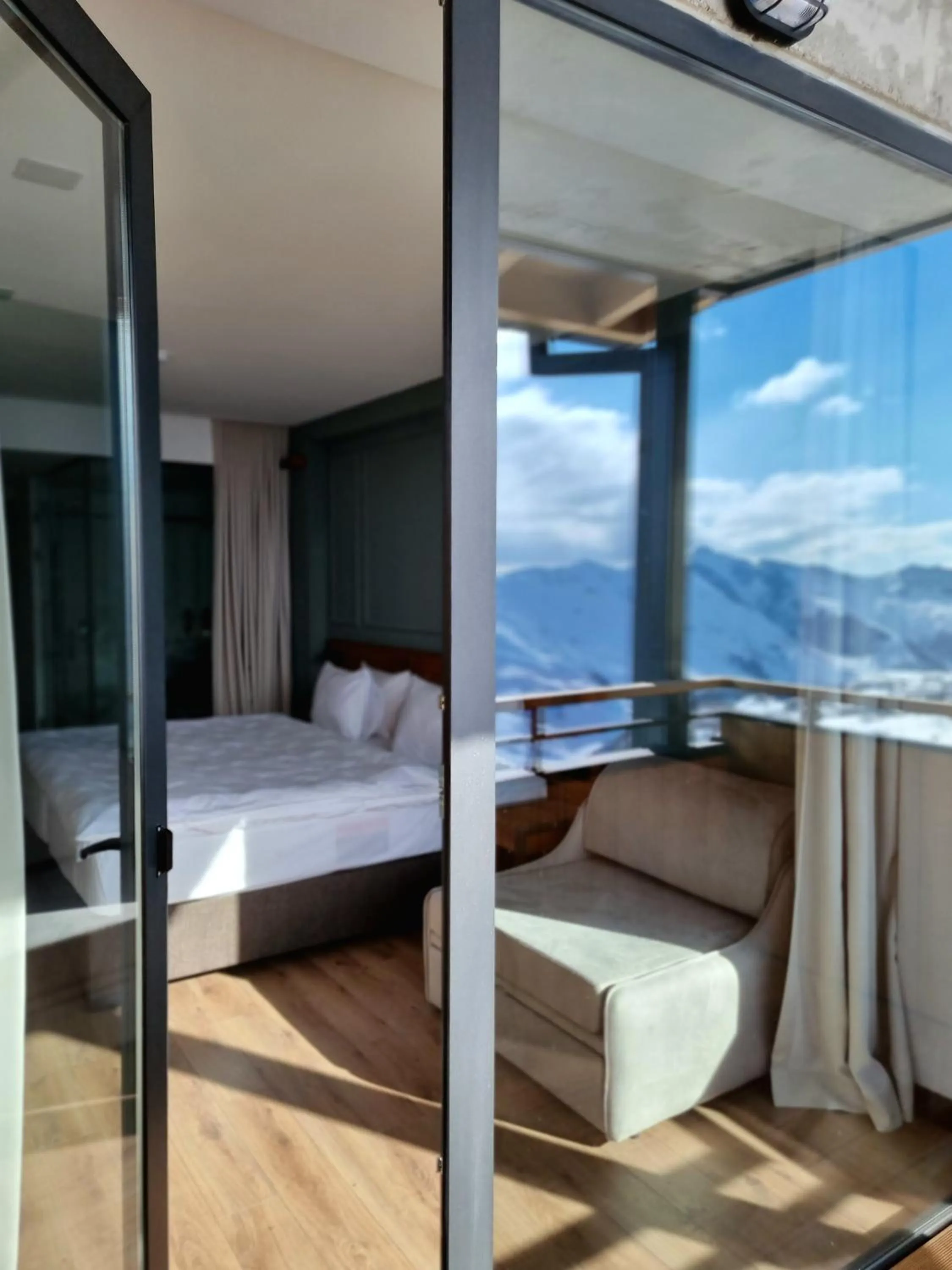 bunk bed, Bed in Monte Hotel