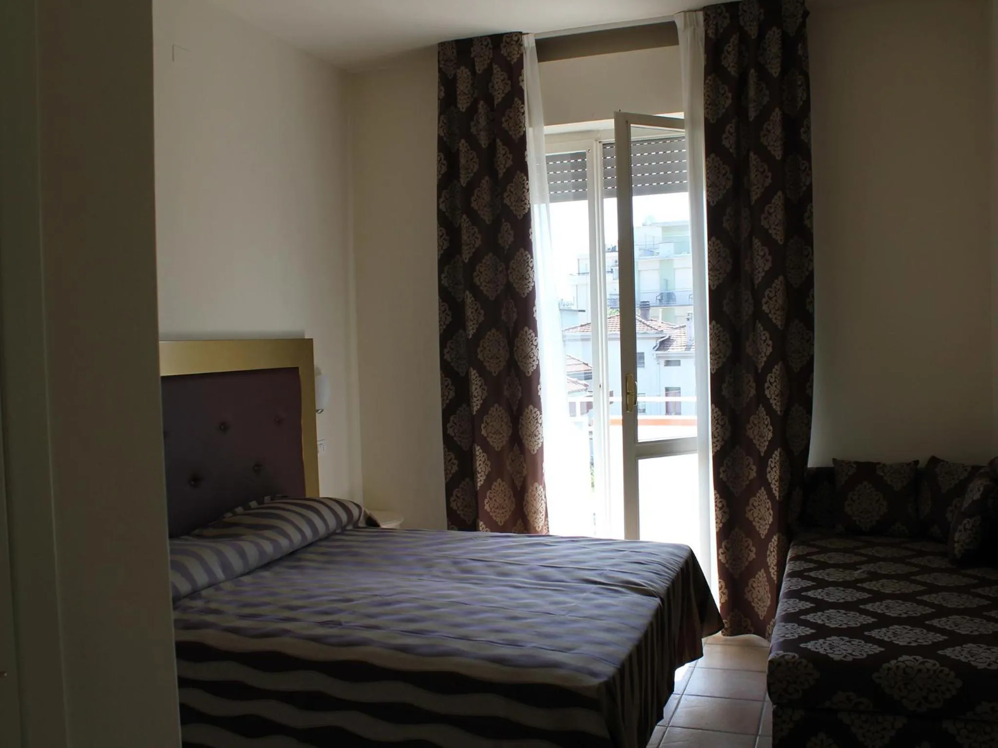 Day, Bed in Hotel Marina