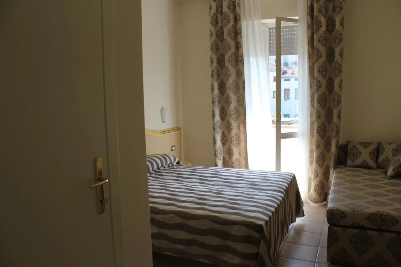 Day, Bed in Hotel Marina