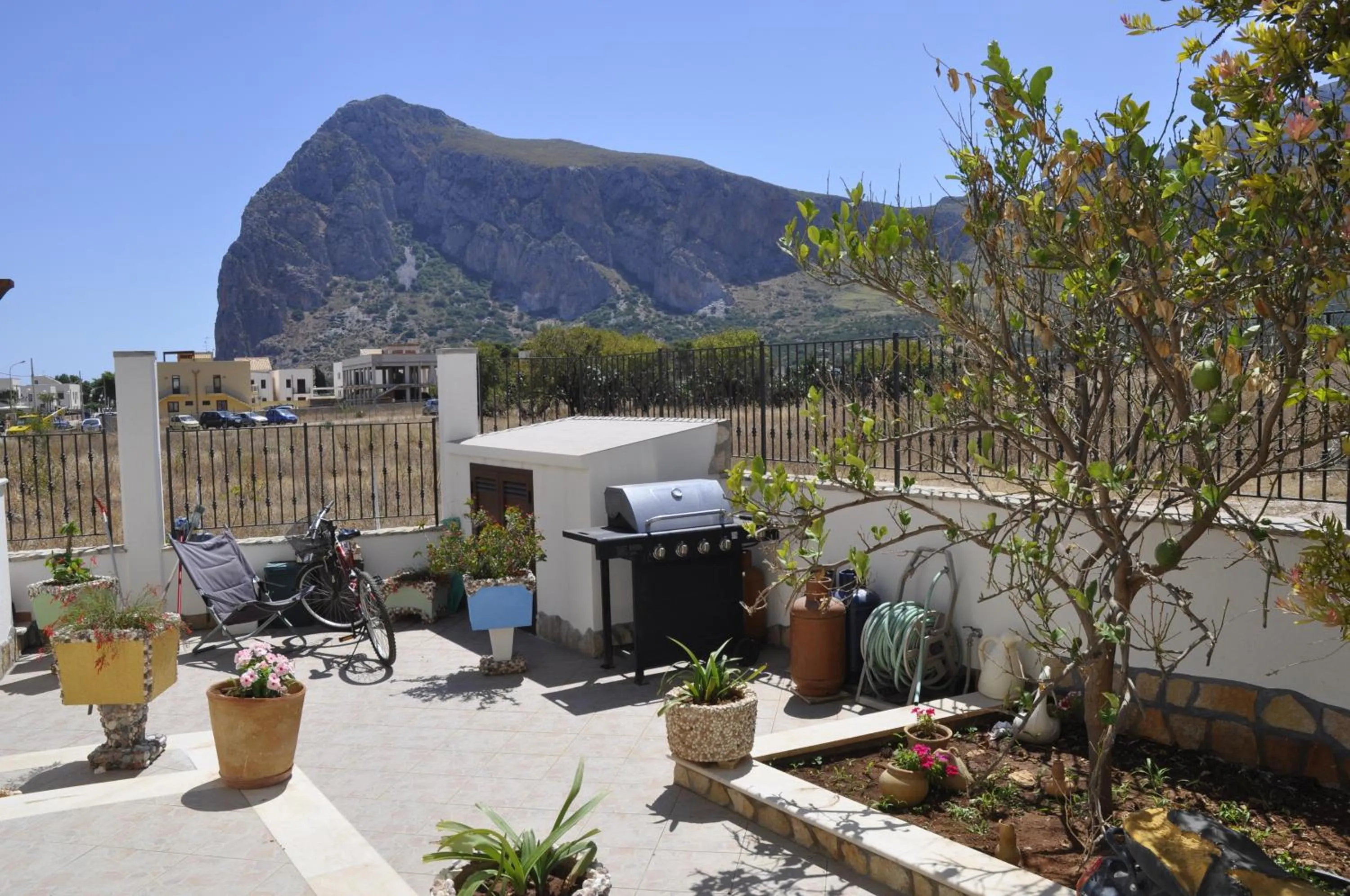 Property building in El Nur Bed & Breakfast