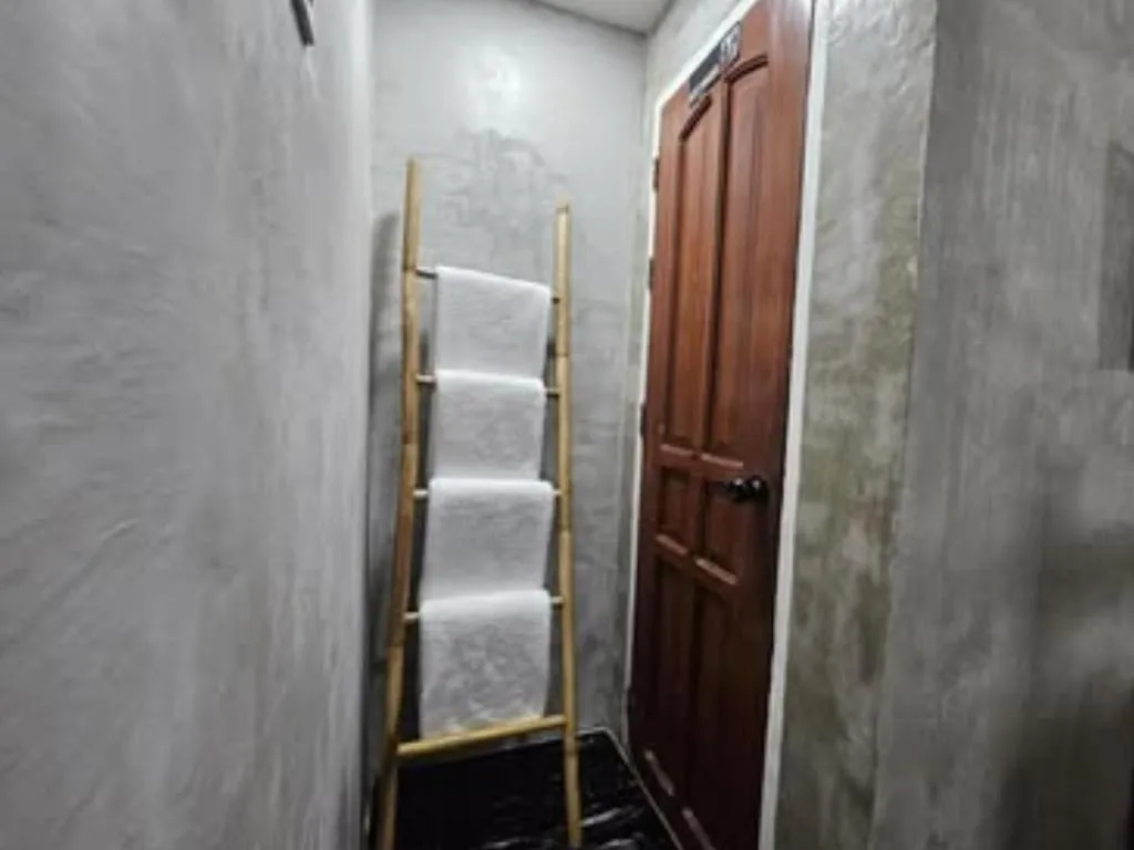 Bed in Acacia Sunset Village Inn