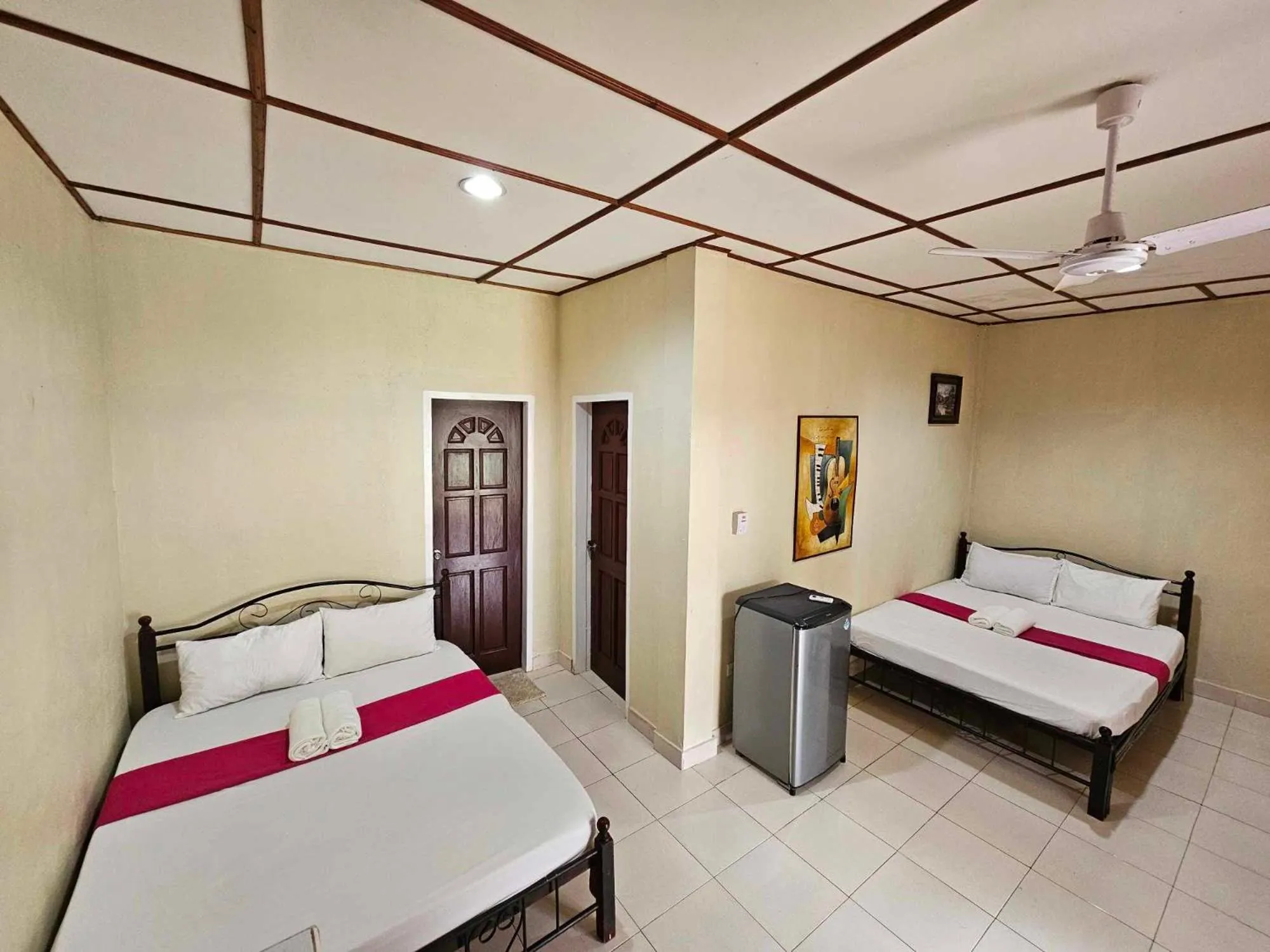 Family, Bed in Acacia Sunset Village Inn