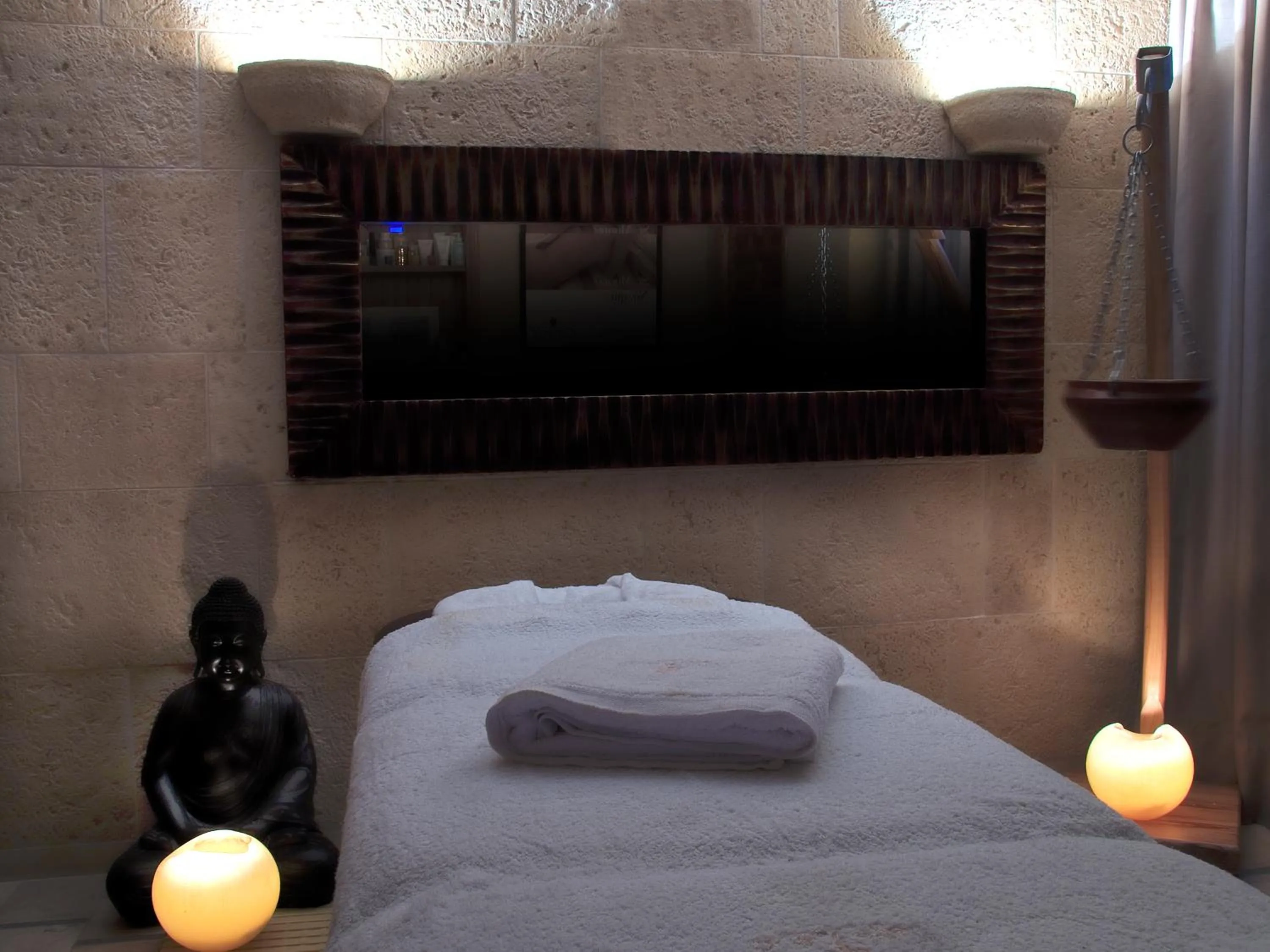 Massage, Bed in Hotel Casa Babel
