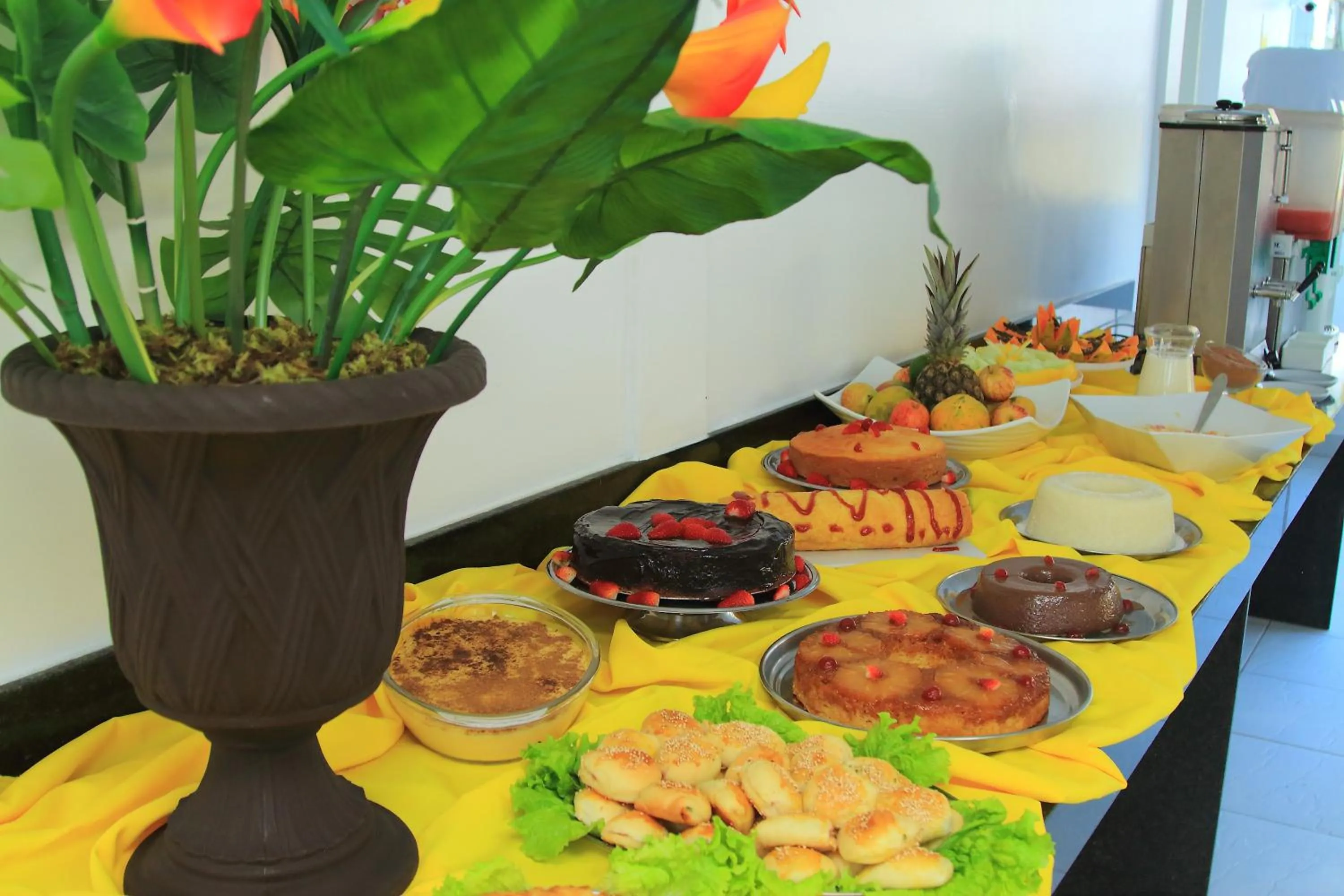 Buffet breakfast in Navegantes Hotel