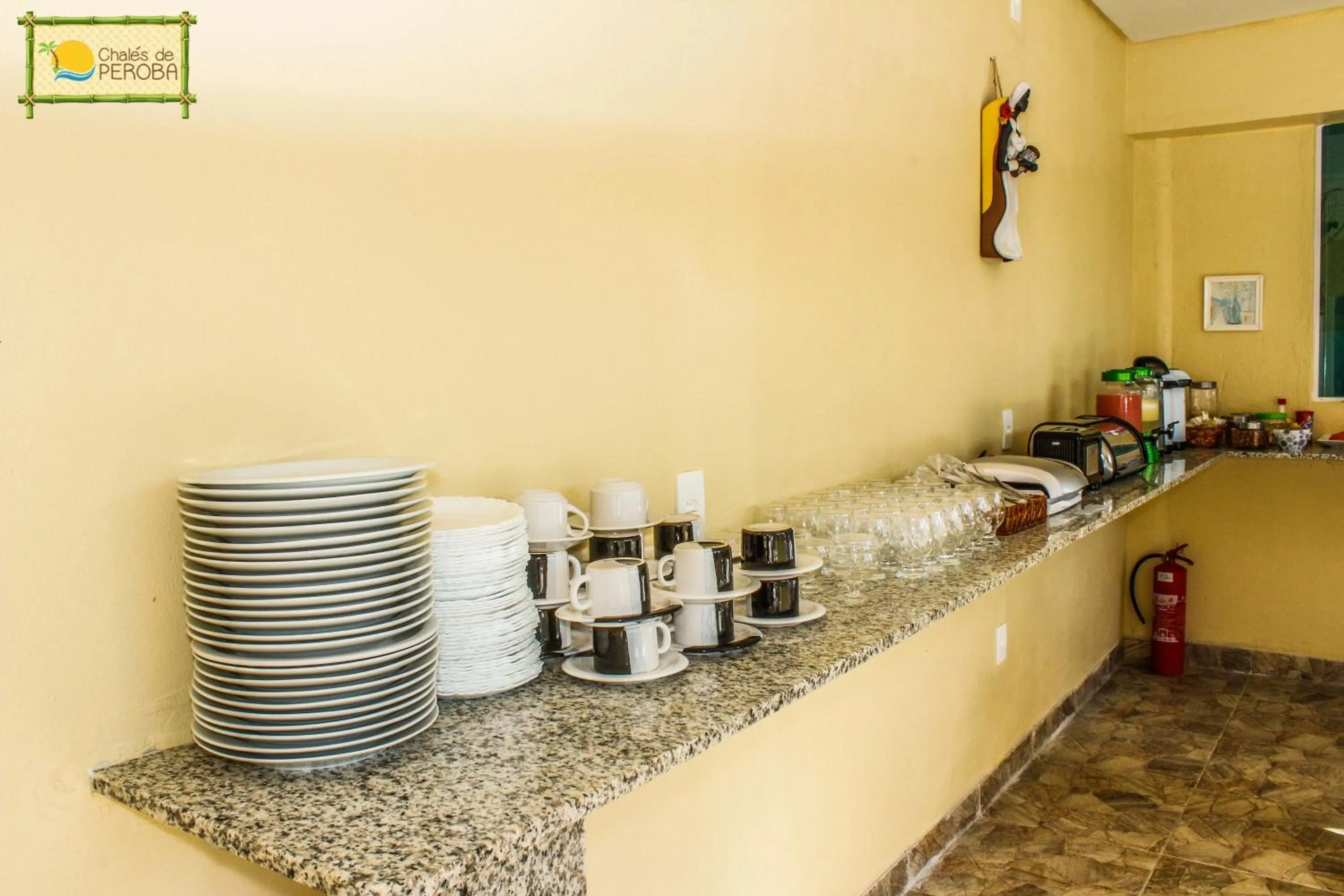 Buffet breakfast in Chalés de Peroba