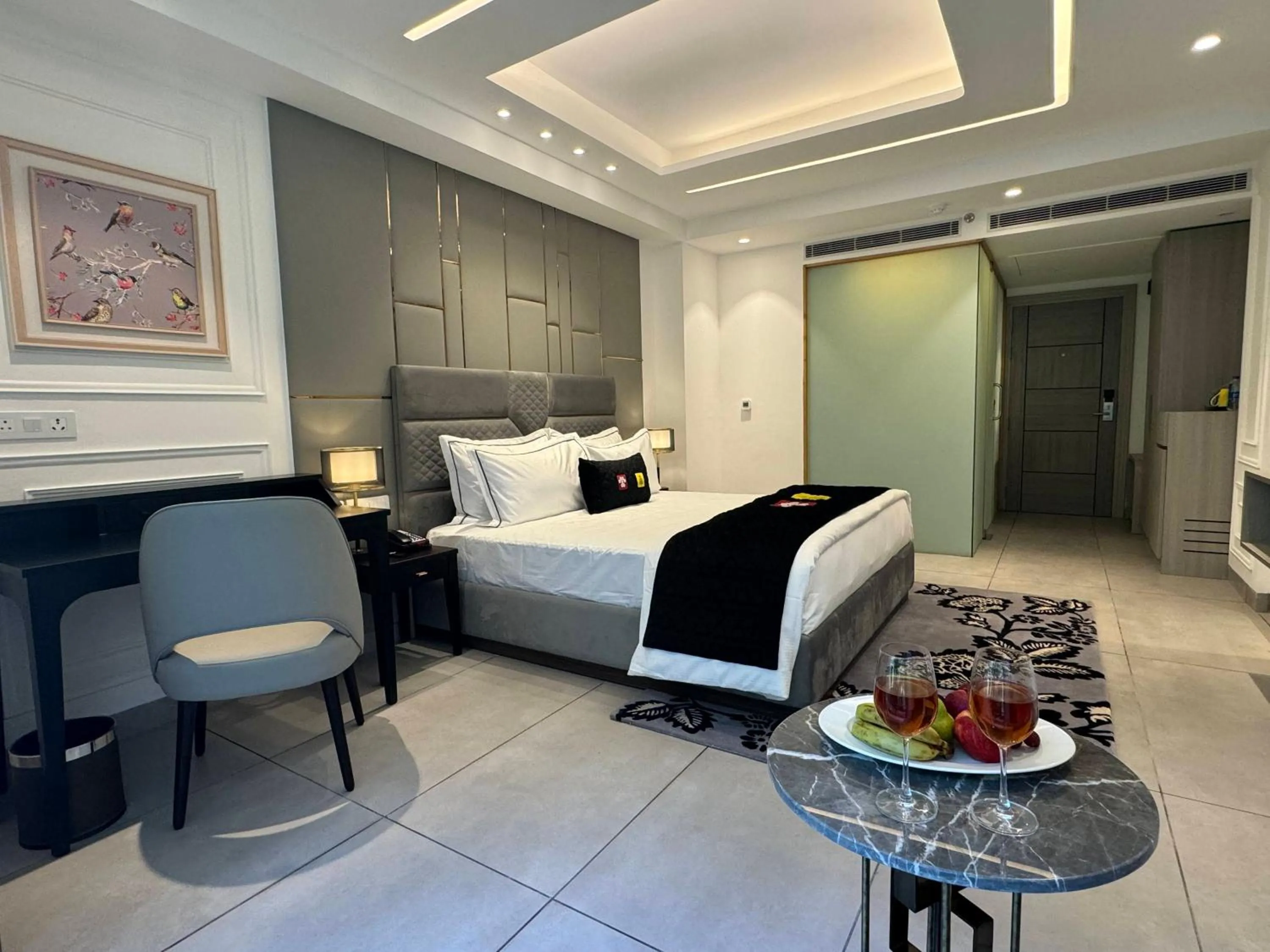 Photo of the whole room, Bed in Mastiff Select Mandavya Dharamkot, McLeodganj