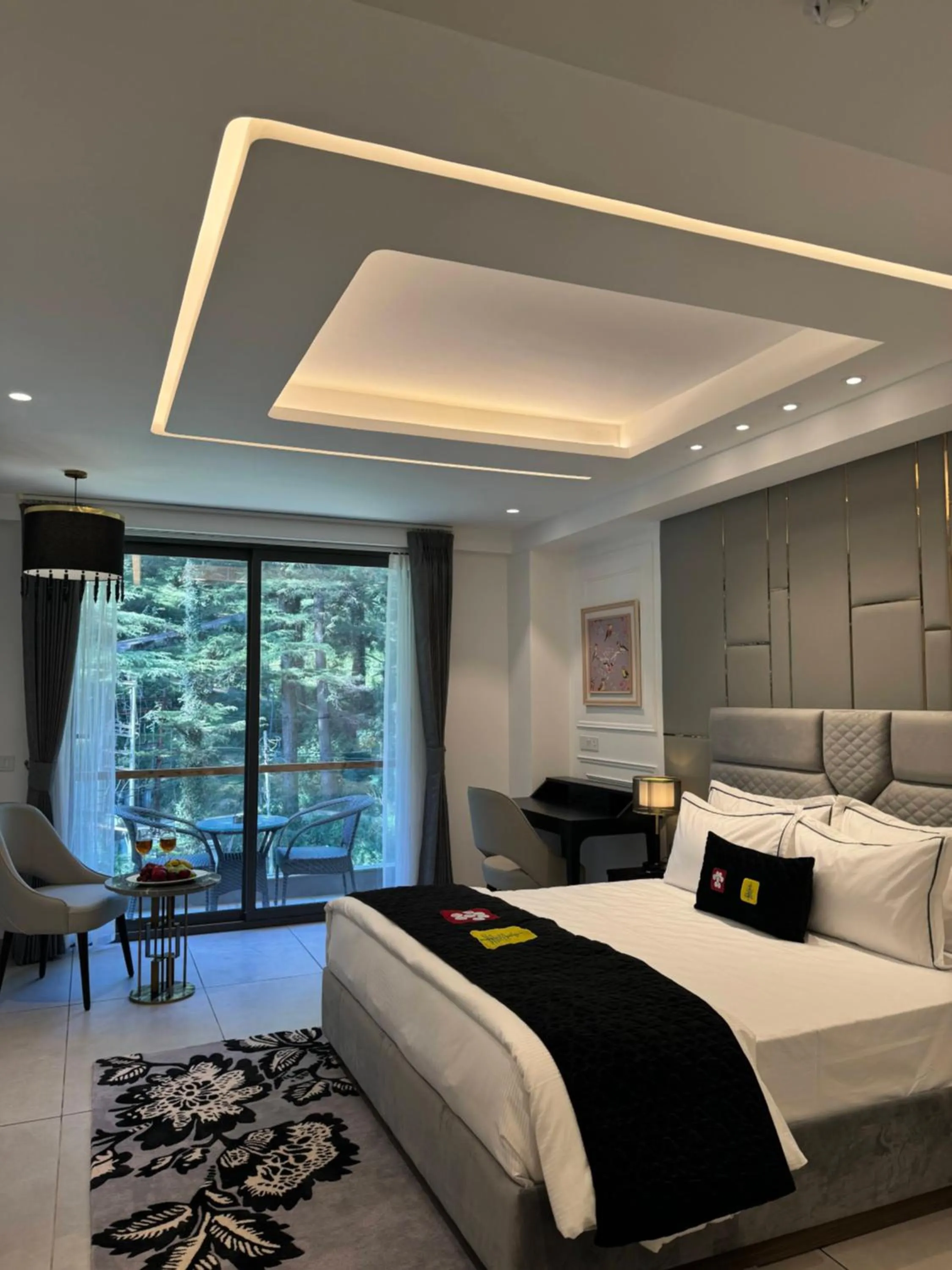 Bedroom, Bed in Mastiff Select Mandavya Dharamkot, McLeodganj