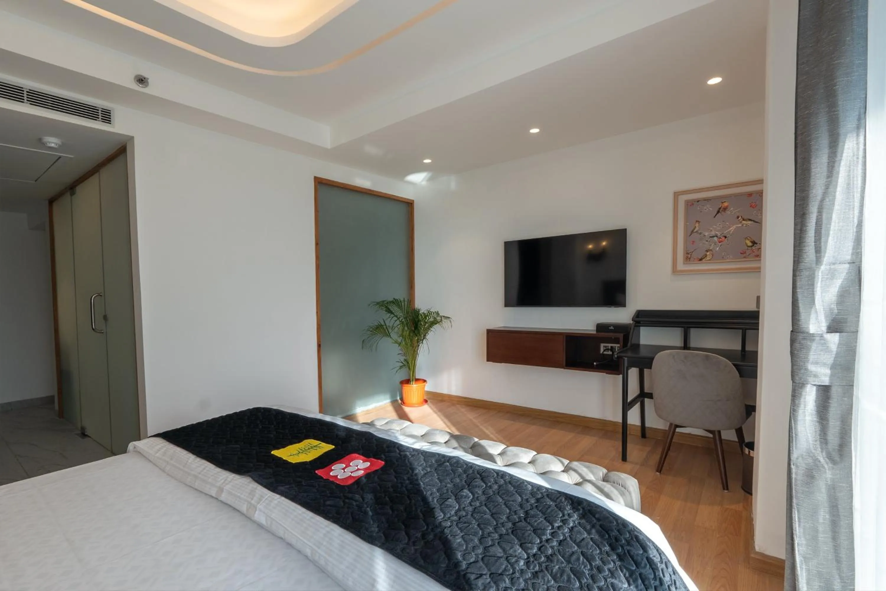 Bed in Mastiff Select Mandavya Dharamkot, McLeodganj