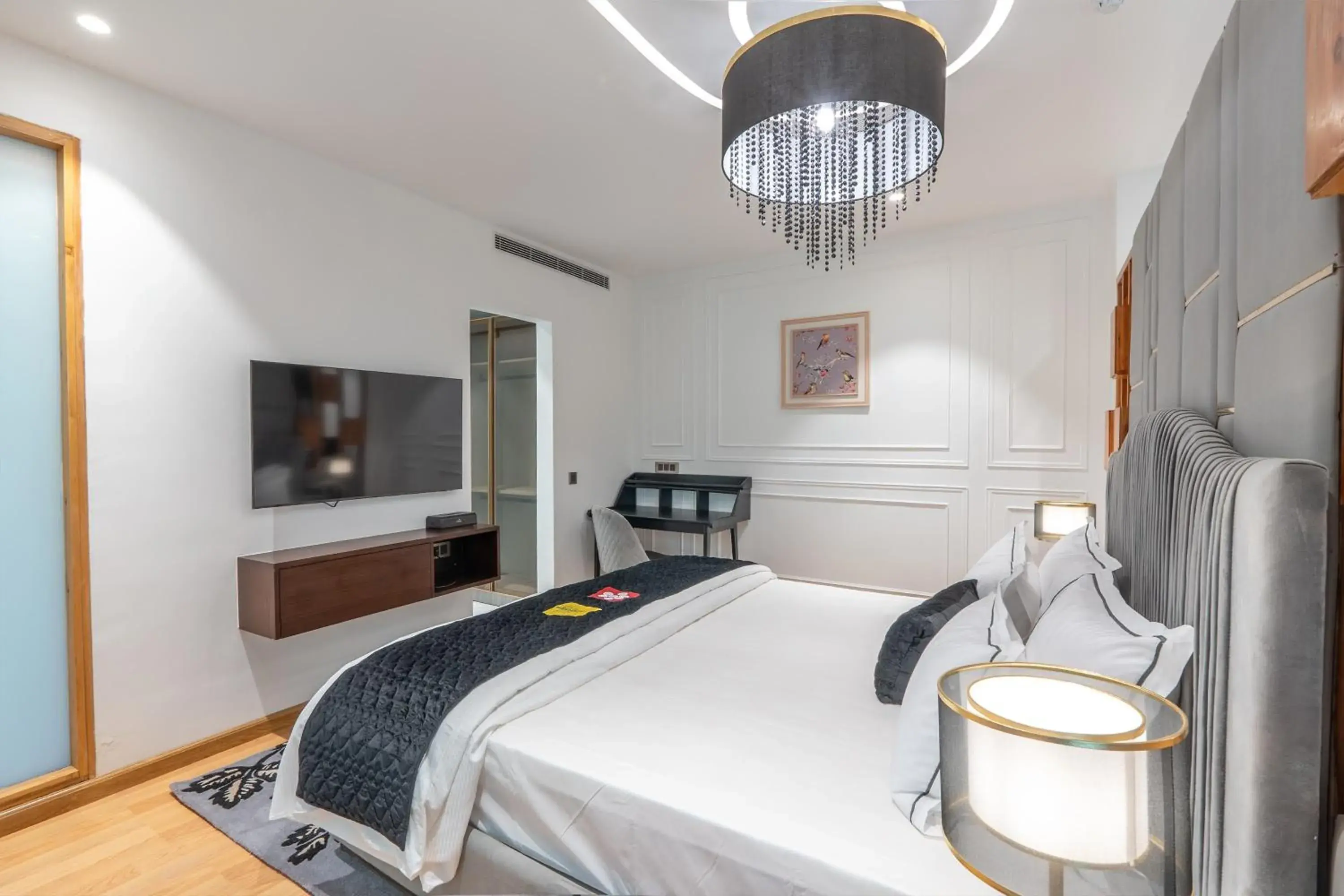 Presidential Suite in Mastiff Select Mandavya Dharamkot, McLeodganj Presidential Suite in Mastiff Select Mandavya Dharamkot, McLeodganj