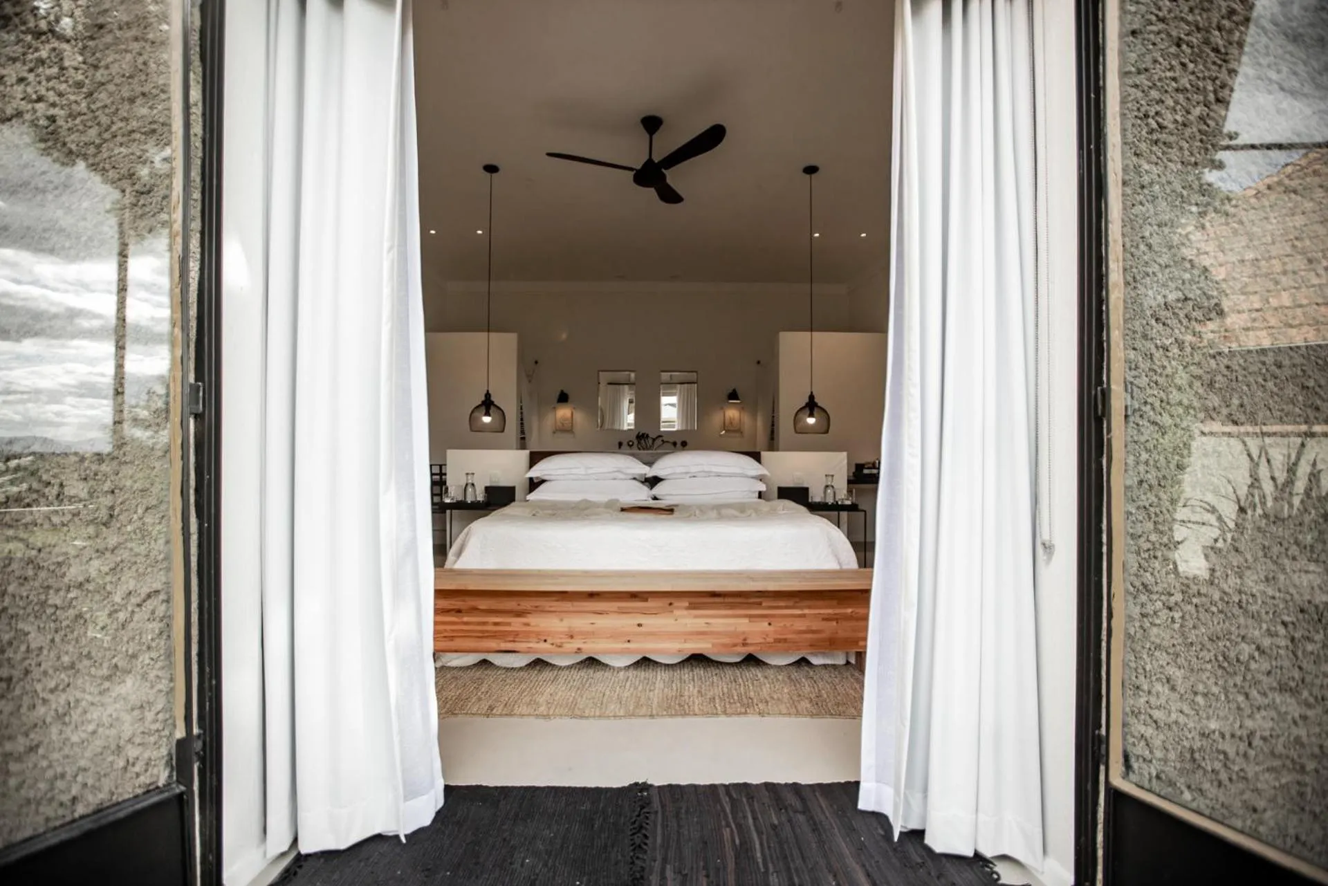 Photo of the whole room, Bed in Torburnlea Homestead Luxury Accommodation