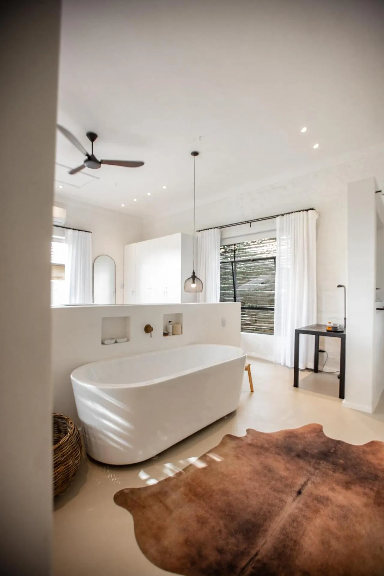 Bathroom, Bed in Torburnlea Homestead Luxury Accommodation