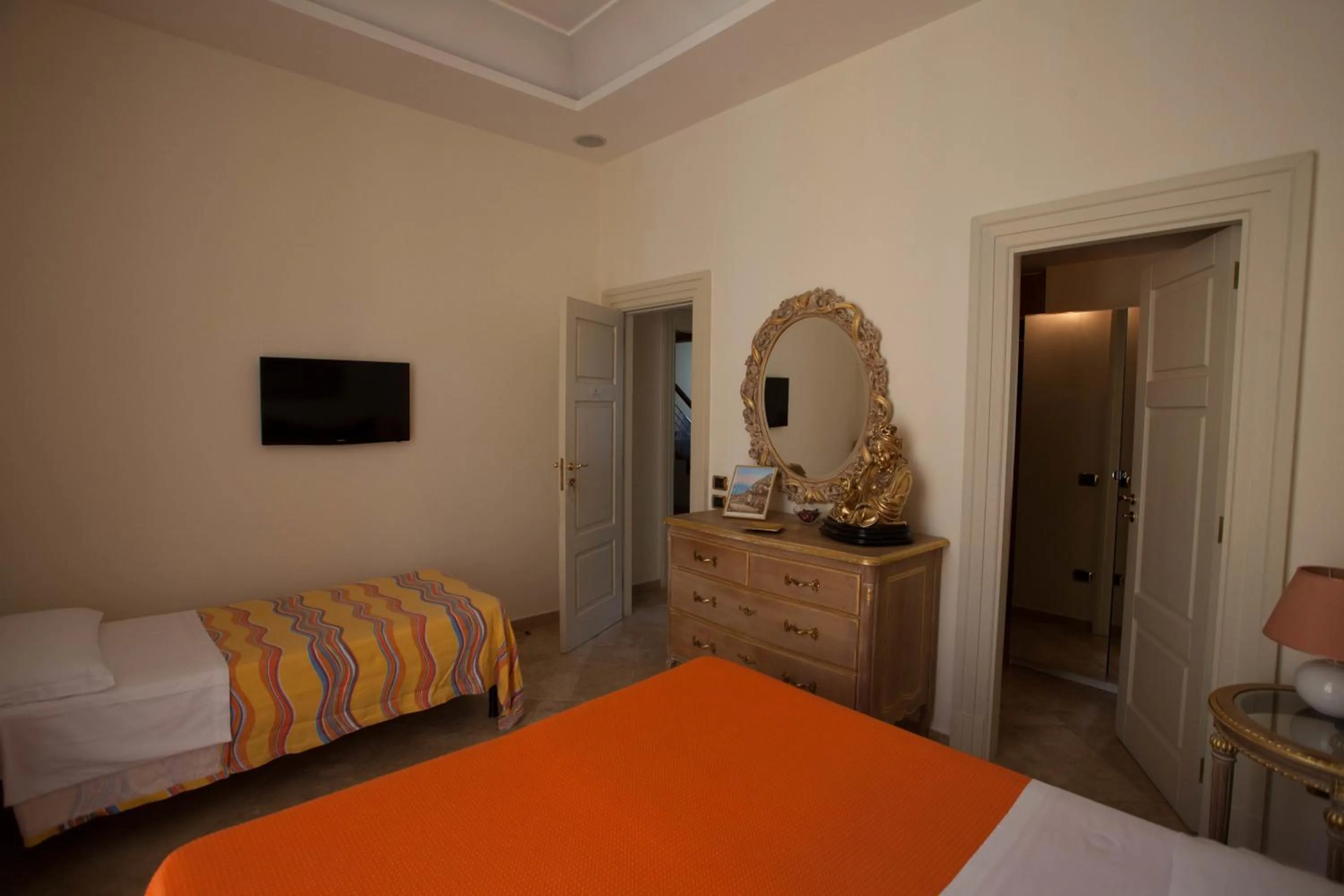 Photo of the whole room, Bed in B&B Nel Regno di Napoli
