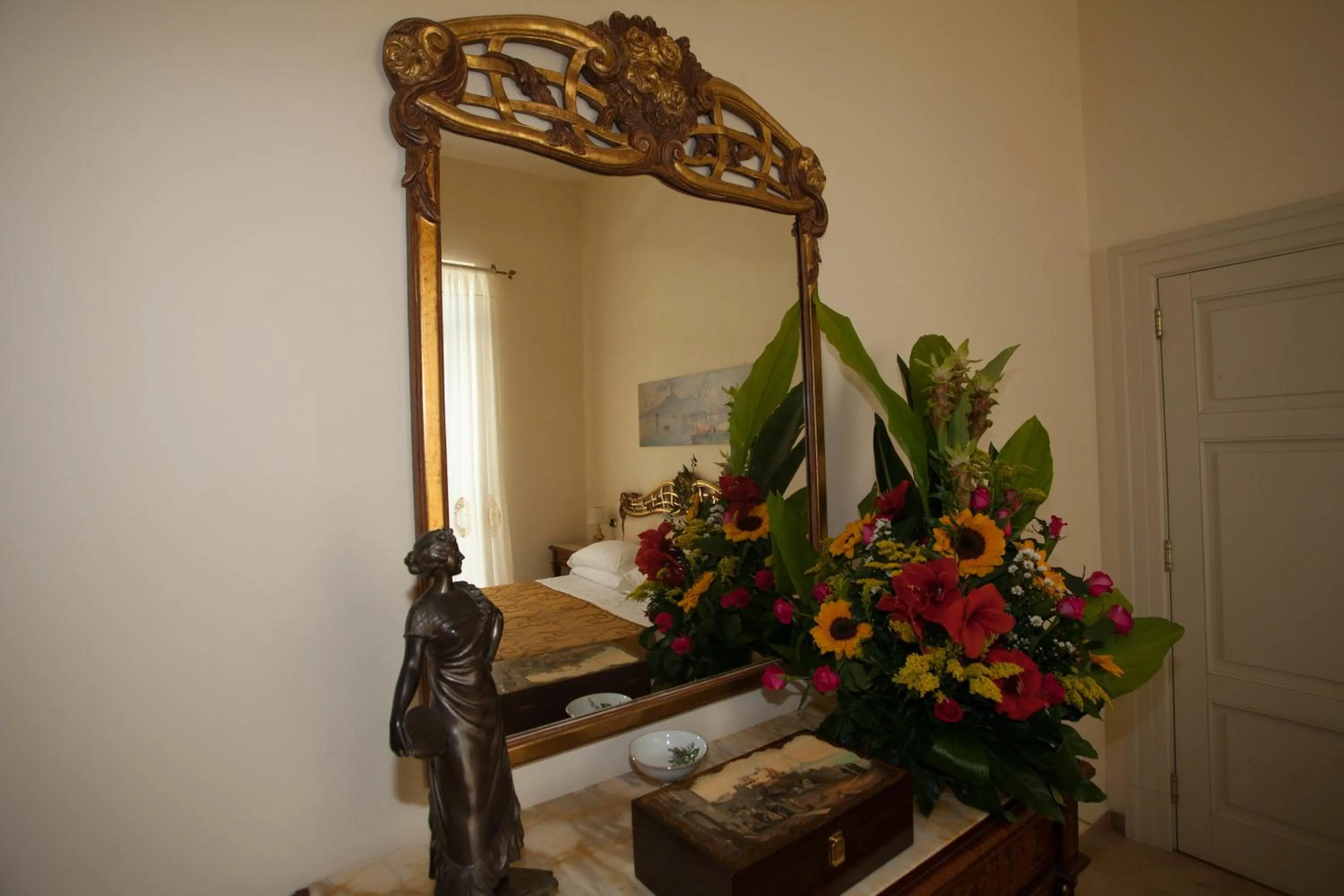 Decorative detail in B&B Nel Regno di Napoli