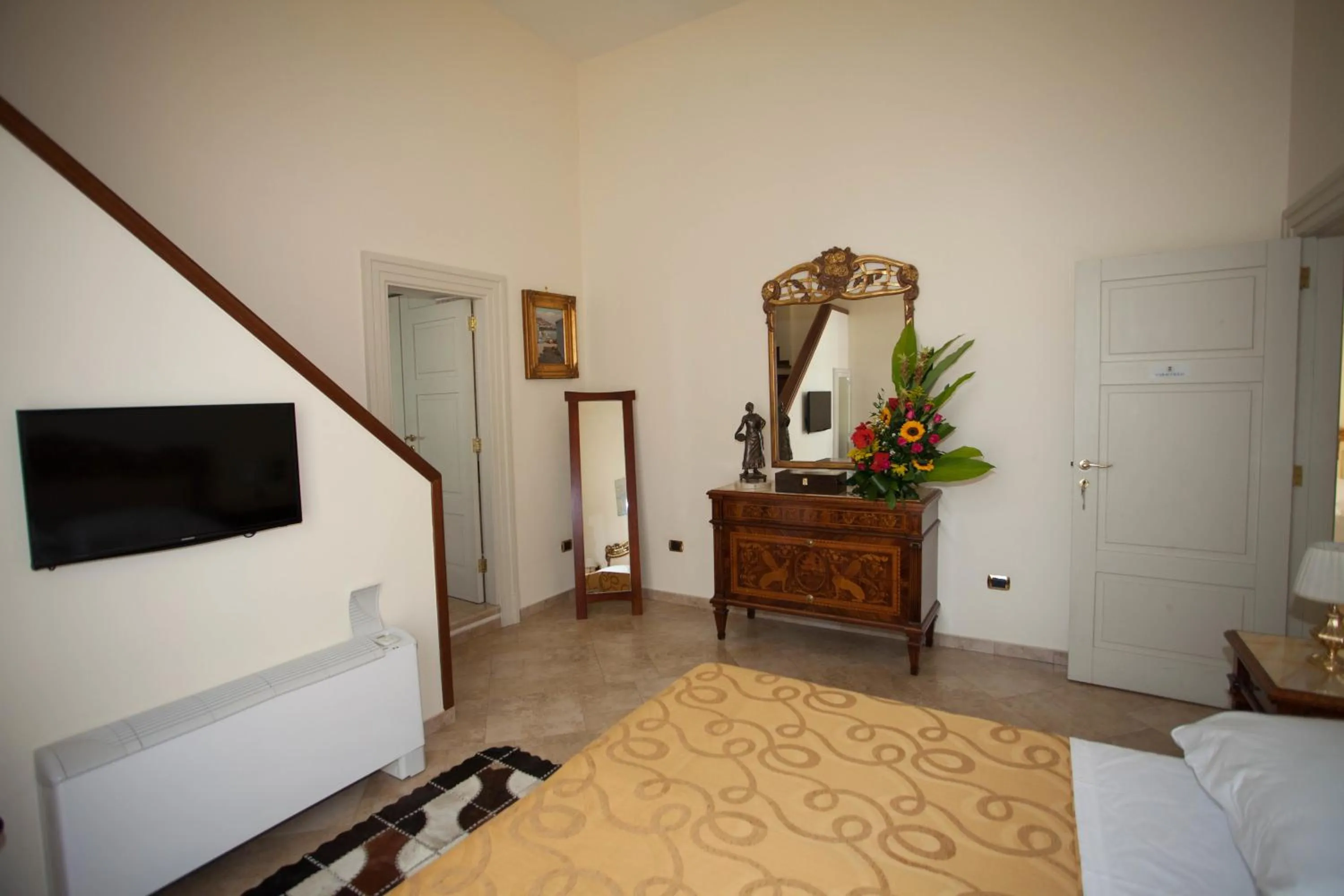 Decorative detail, Bed in B&B Nel Regno di Napoli