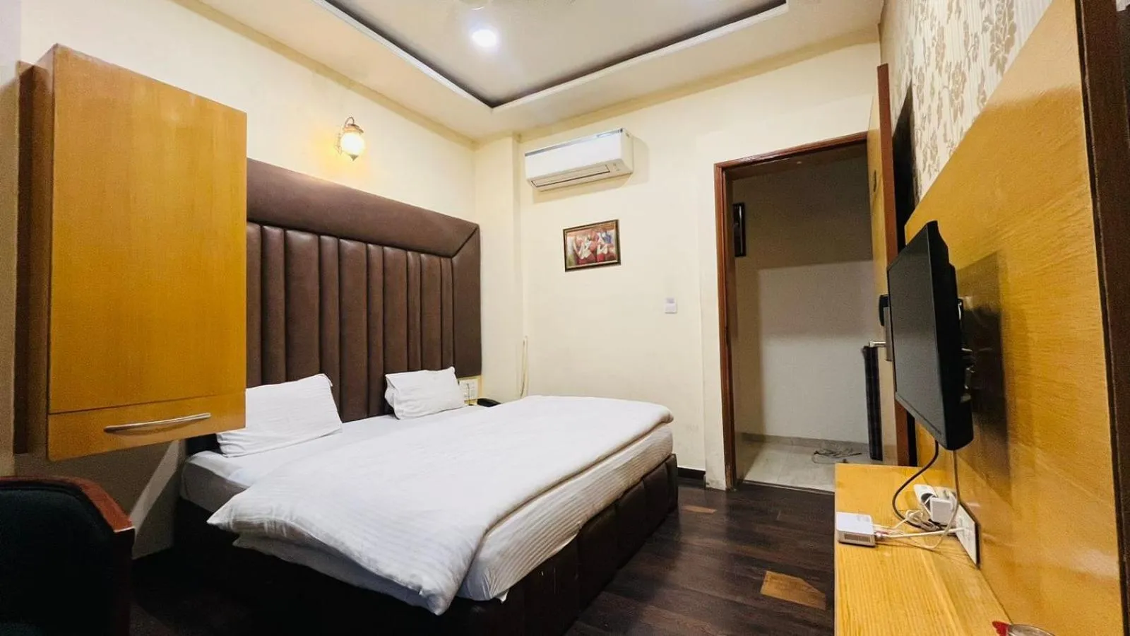 Bedroom in Hotel New Holiday