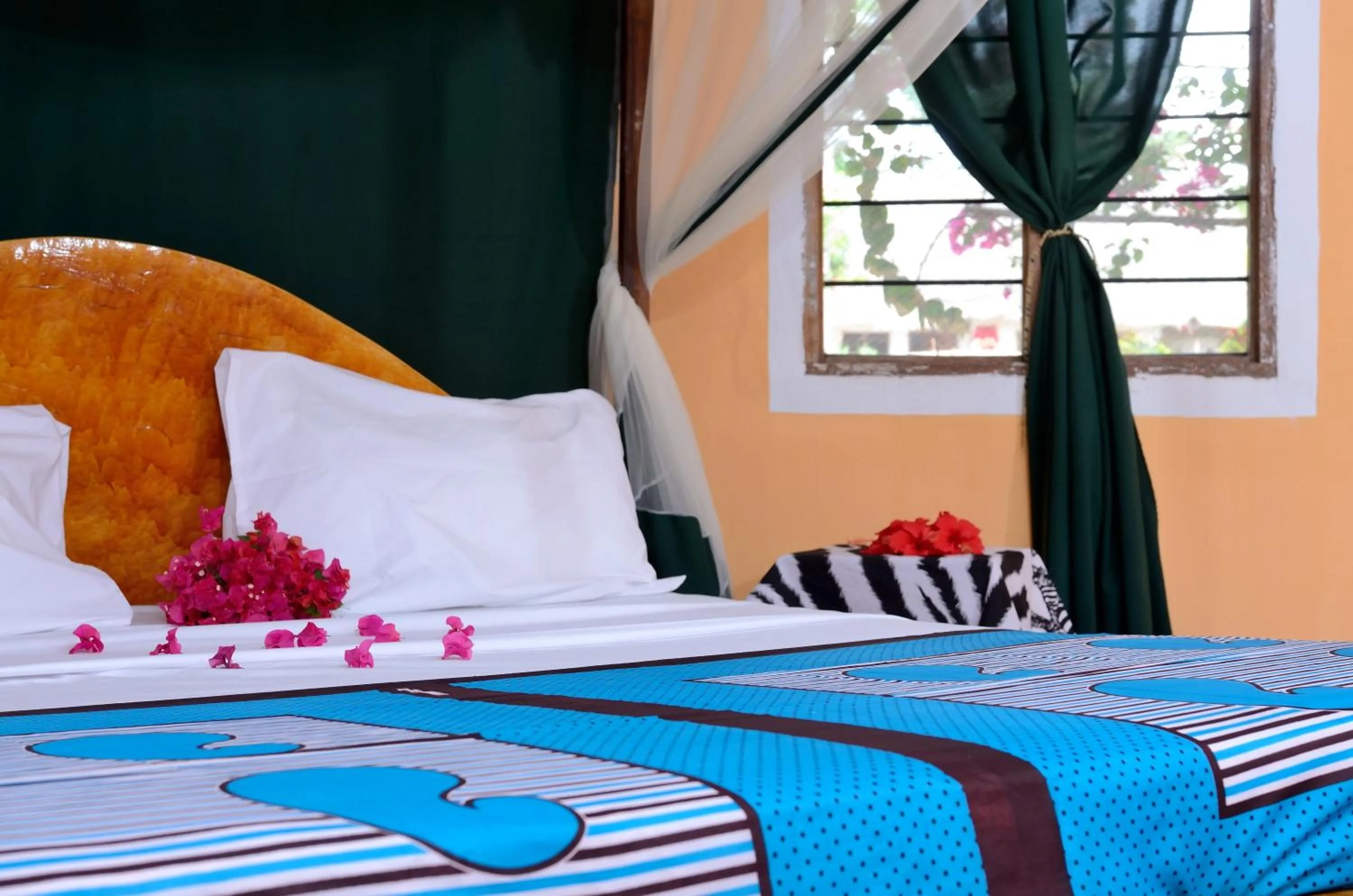 Bed in Kaure Sand Beach Lodge