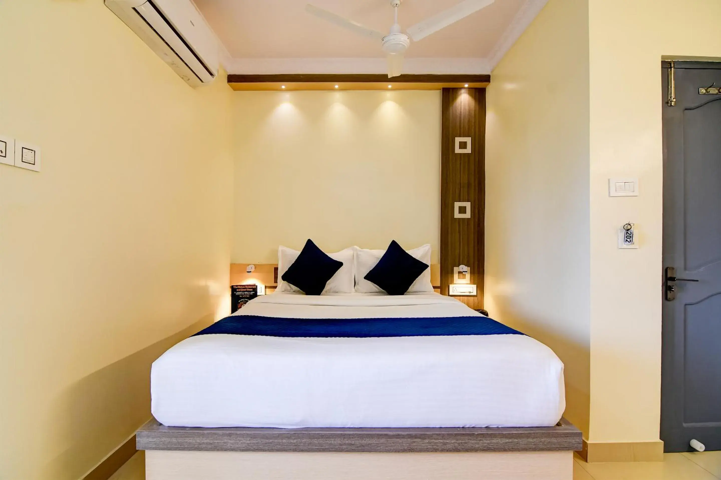 Twin Room in Hotel Nilachal Twin Room in Hotel Nilachal