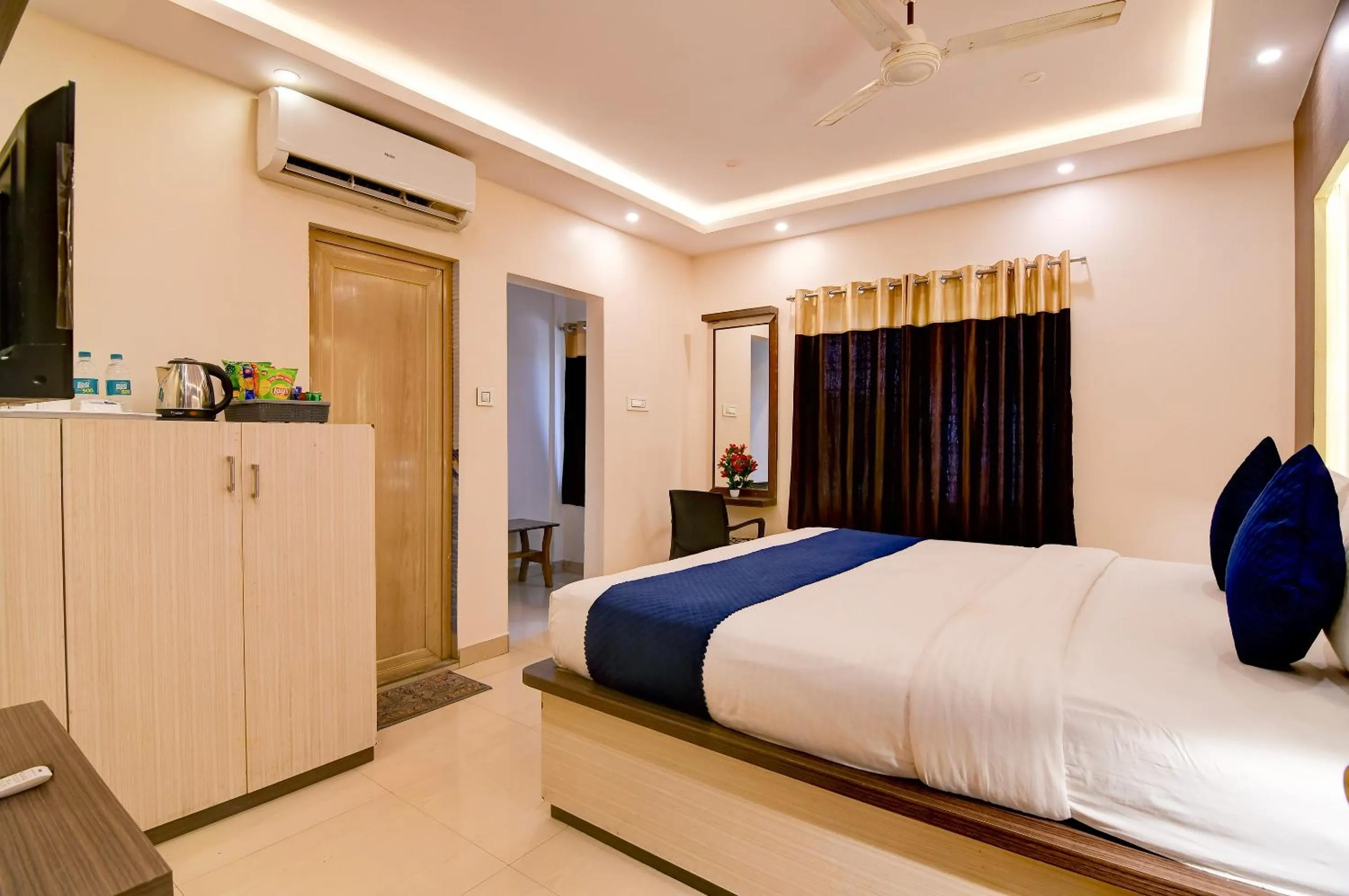 Bed in Hotel Nilachal