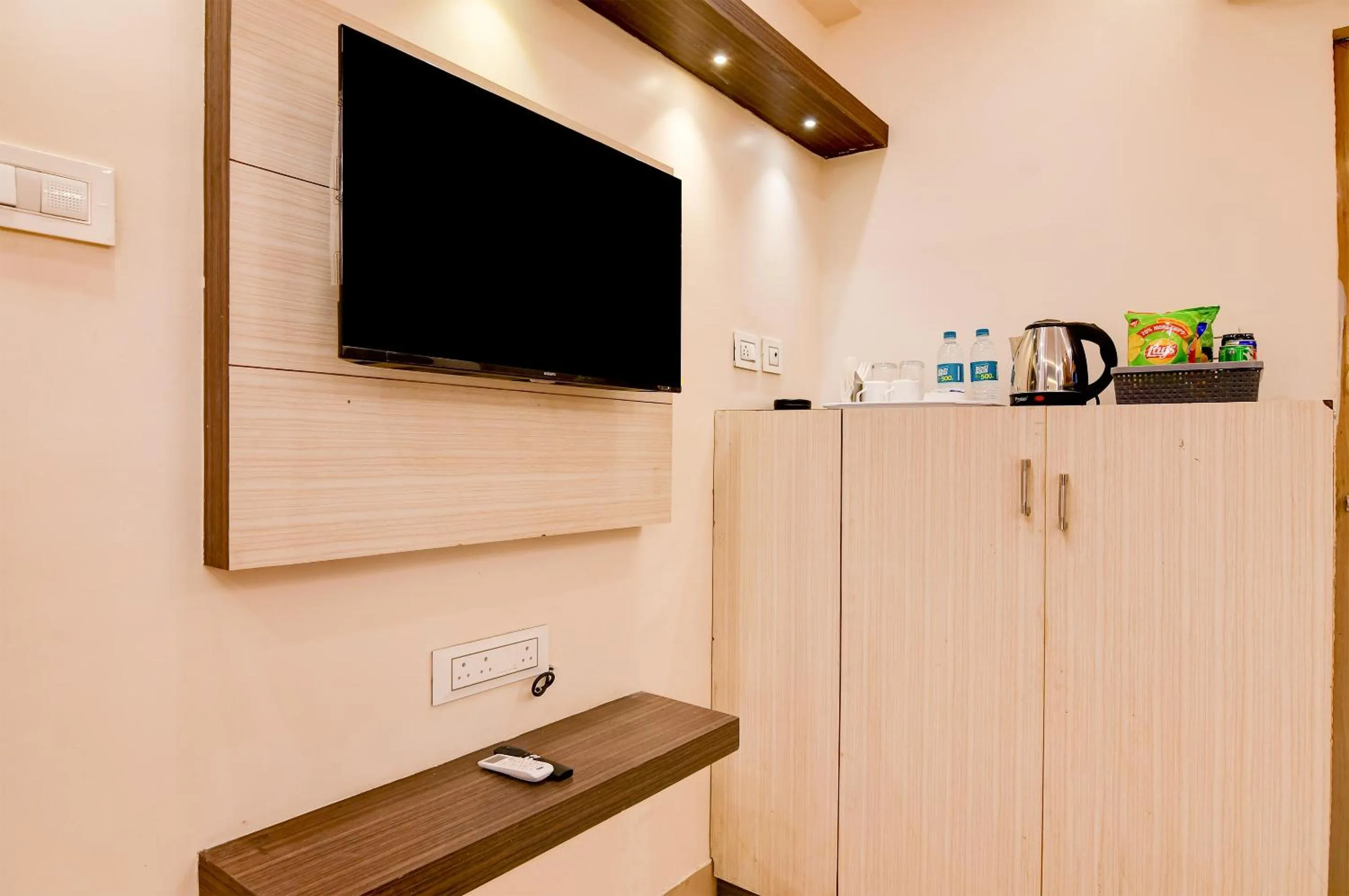 TV and multimedia in Hotel Nilachal