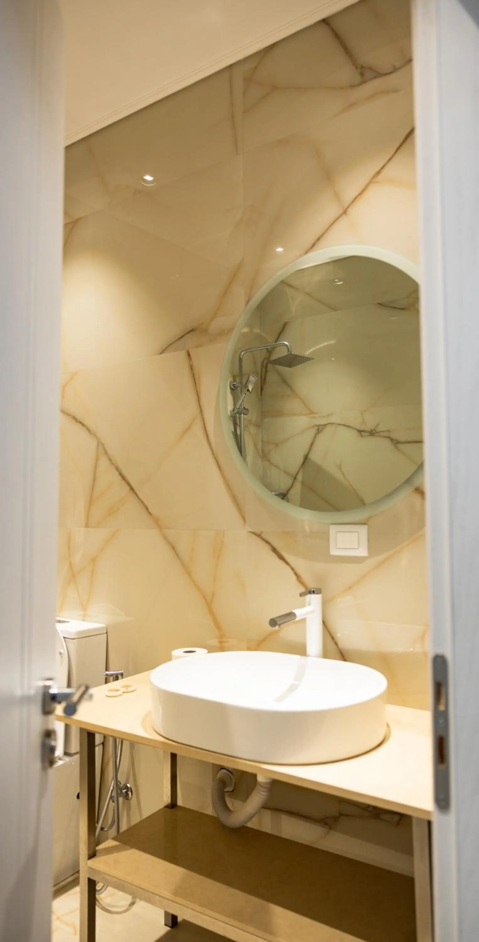 Shower in Oxygen Boutique Hotel