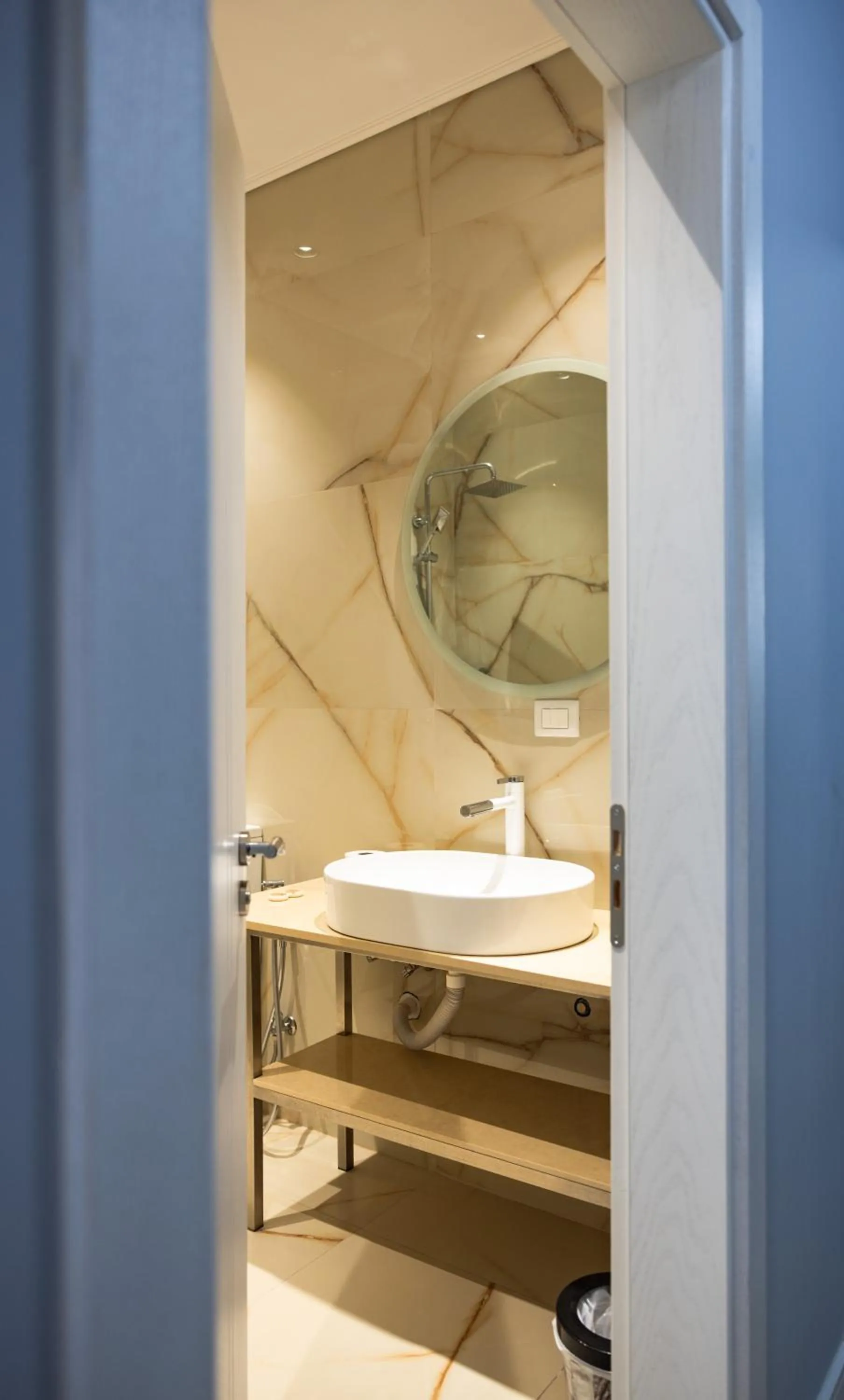 Shower in Oxygen Boutique Hotel