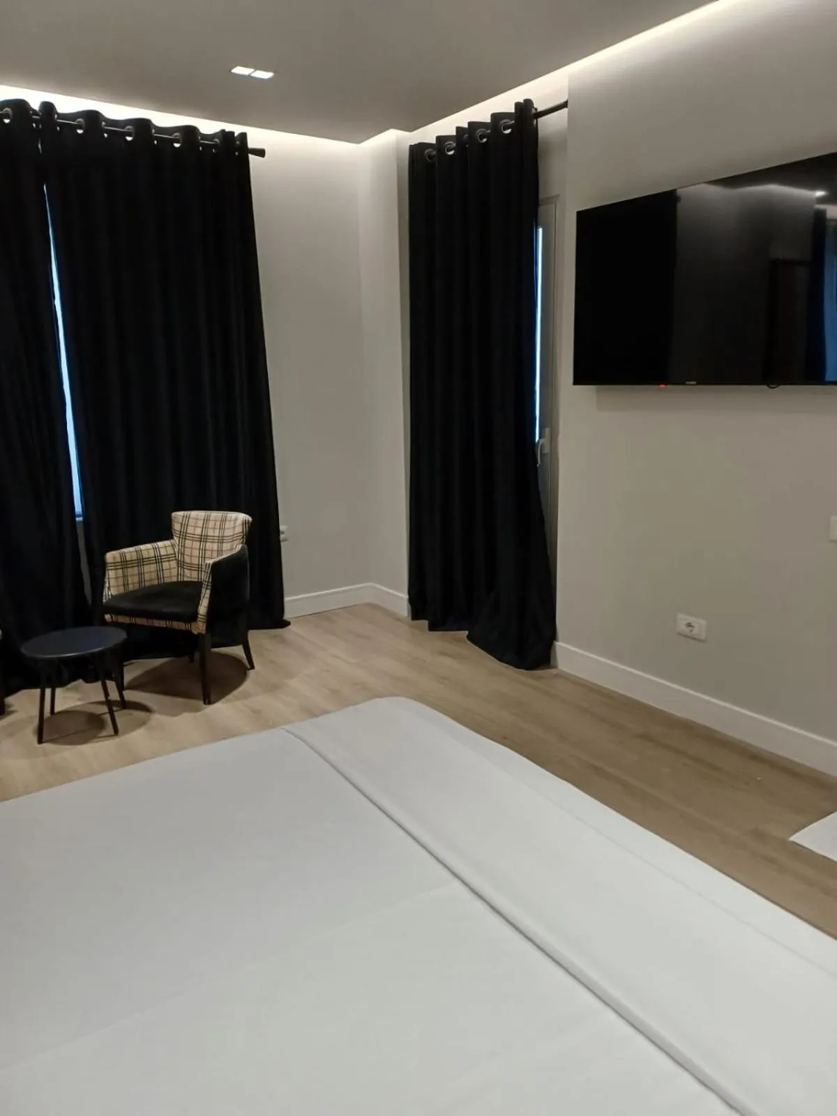 TV and multimedia in Oxygen Boutique Hotel