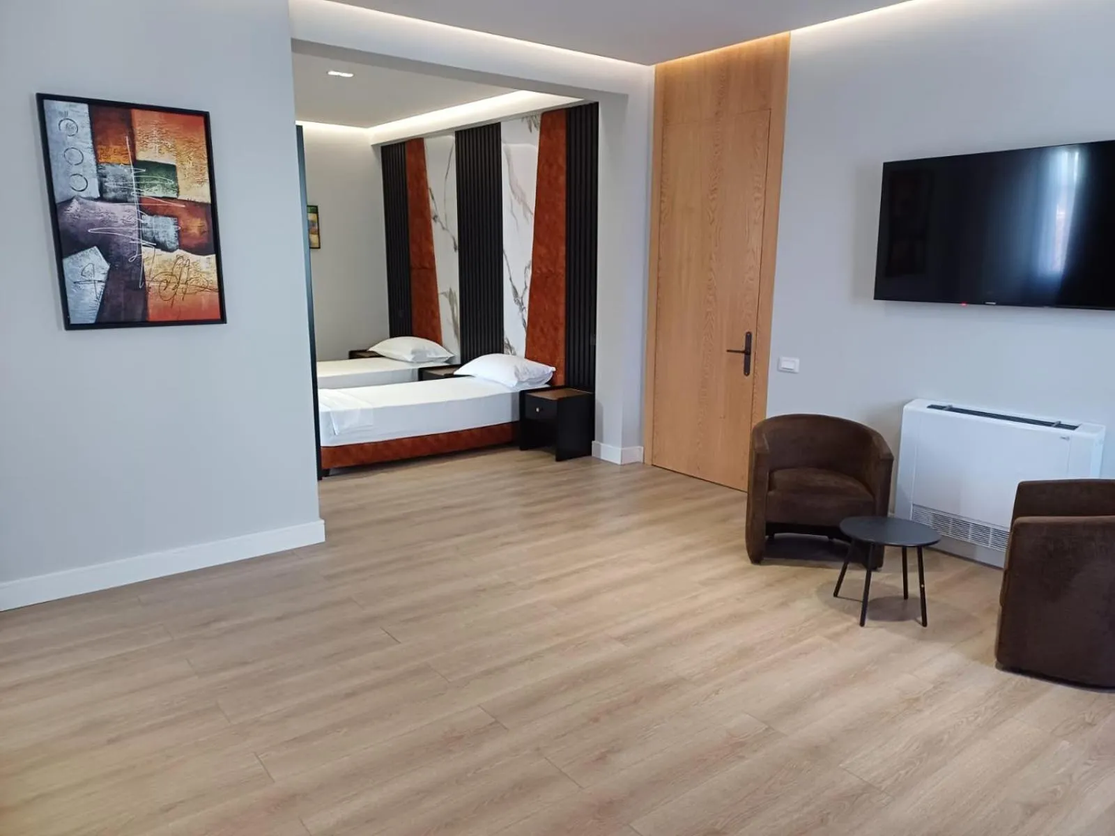 TV and multimedia in Oxygen Boutique Hotel