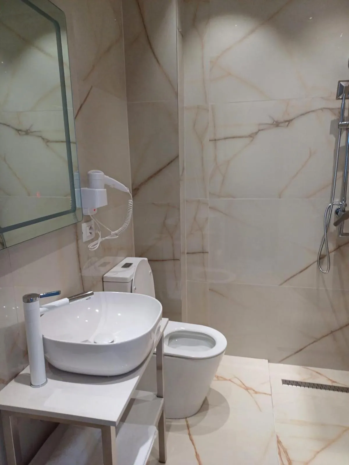 Toilet in Oxygen Boutique Hotel