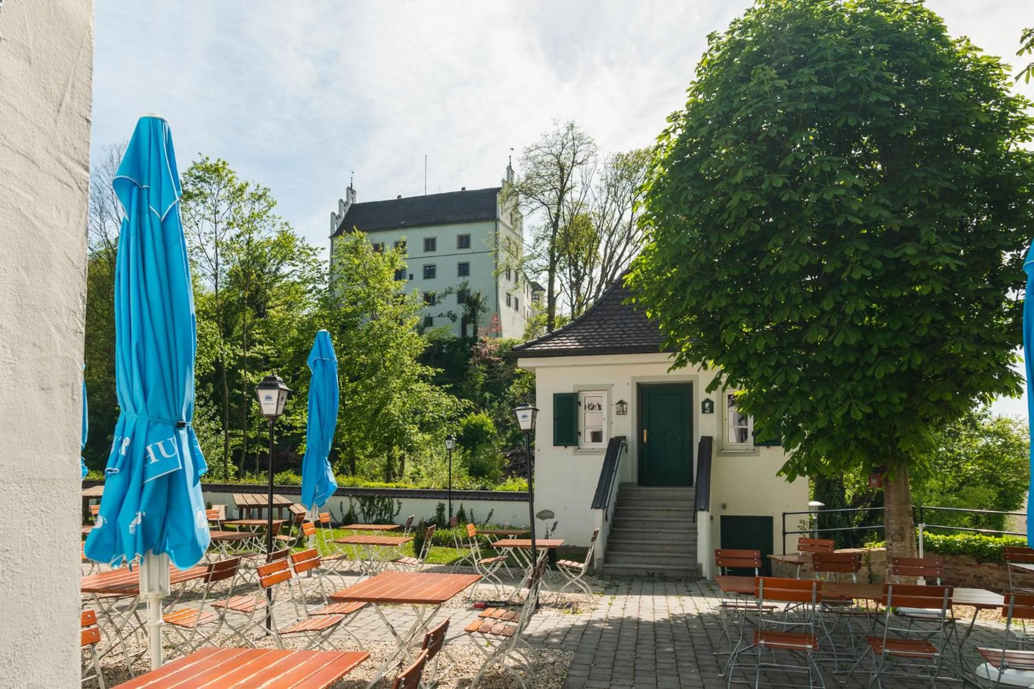Patio in Hotel Restaurant Mughal