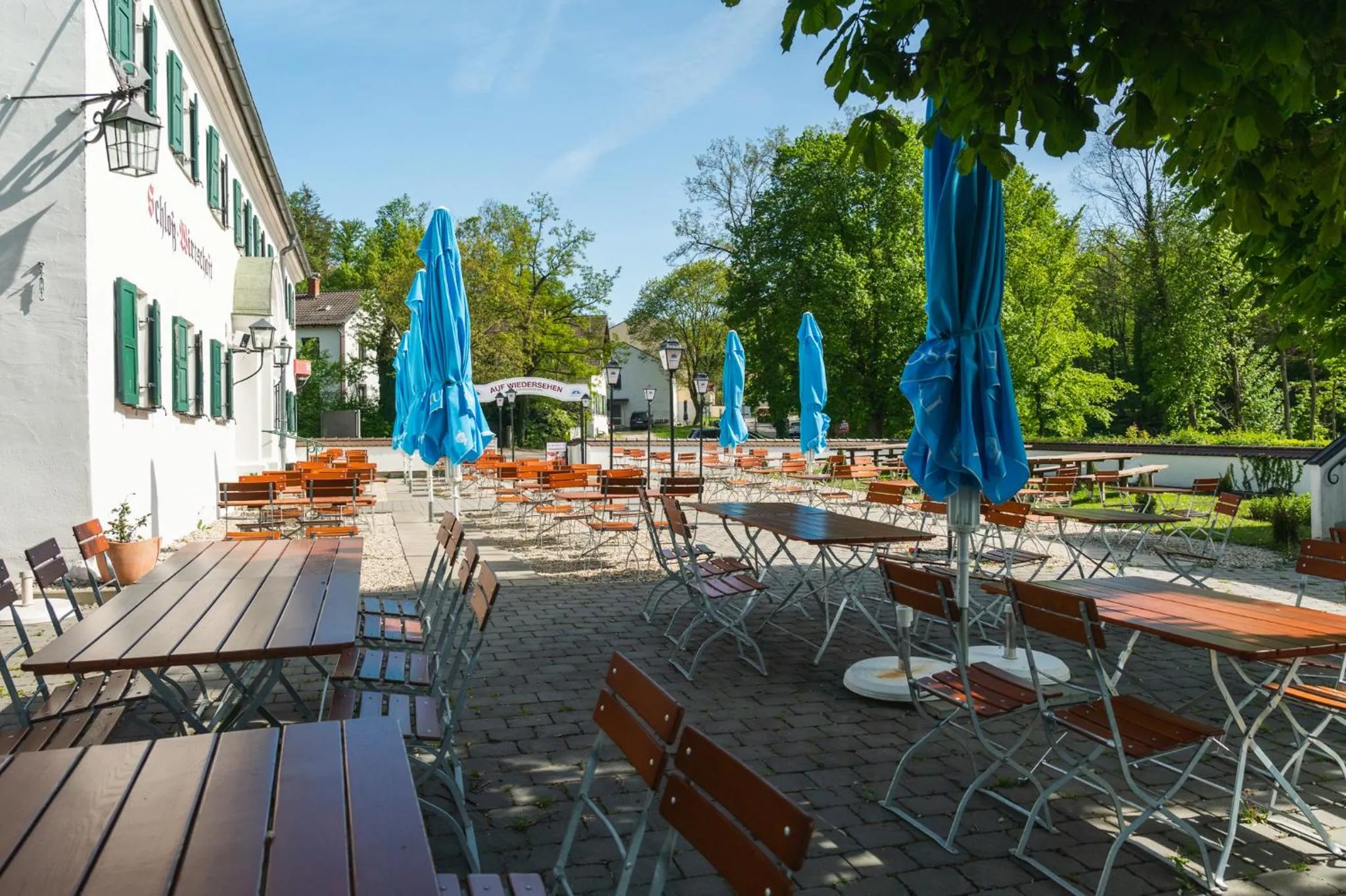 Property building in Hotel Restaurant Mughal