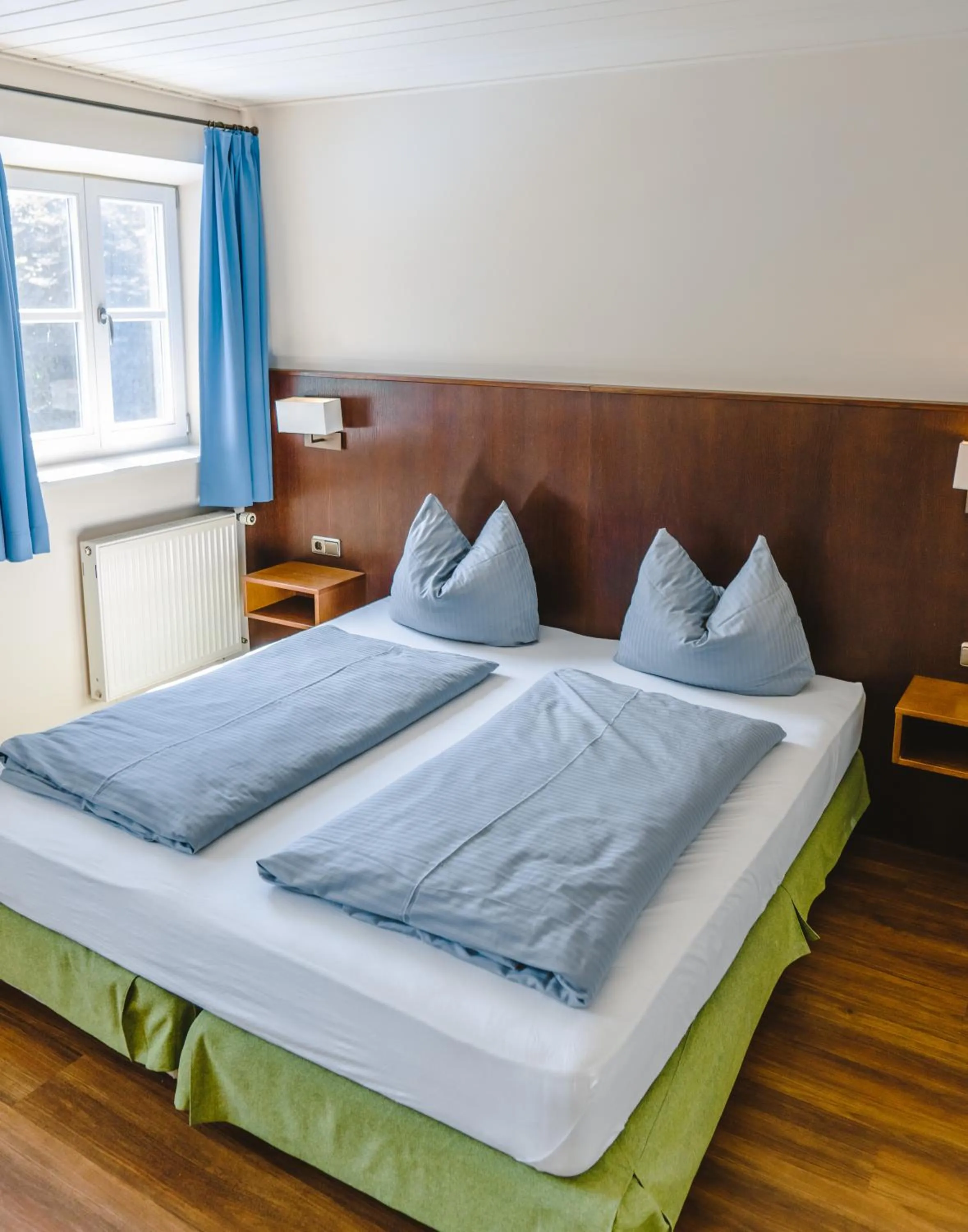 Bed in Hotel Restaurant Mughal