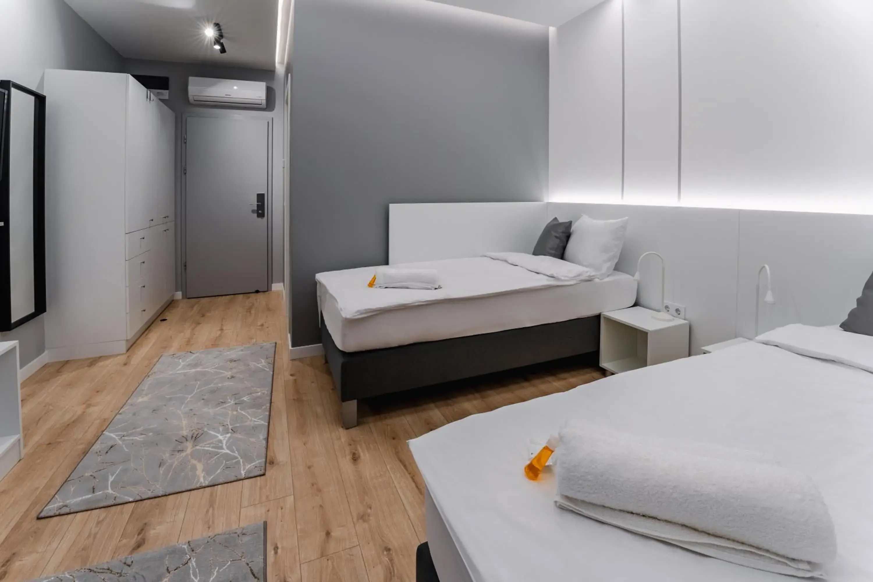 Triple Room in Airport Budapest Noa Panzió Noa Hotel Triple Room in Airport Budapest Noa Panzió Noa Hotel