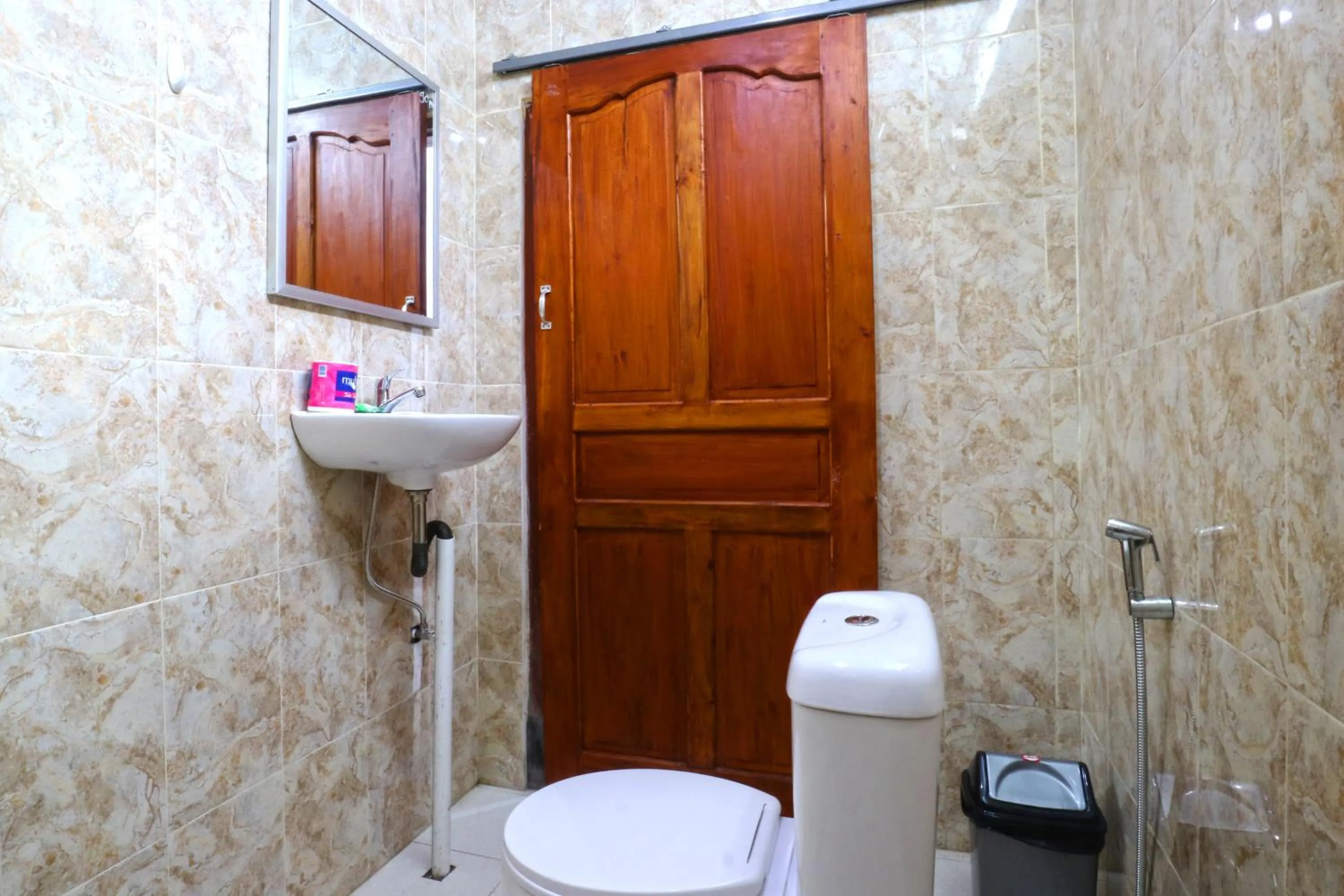 Bathroom in The Wina Echo Beach Guest House