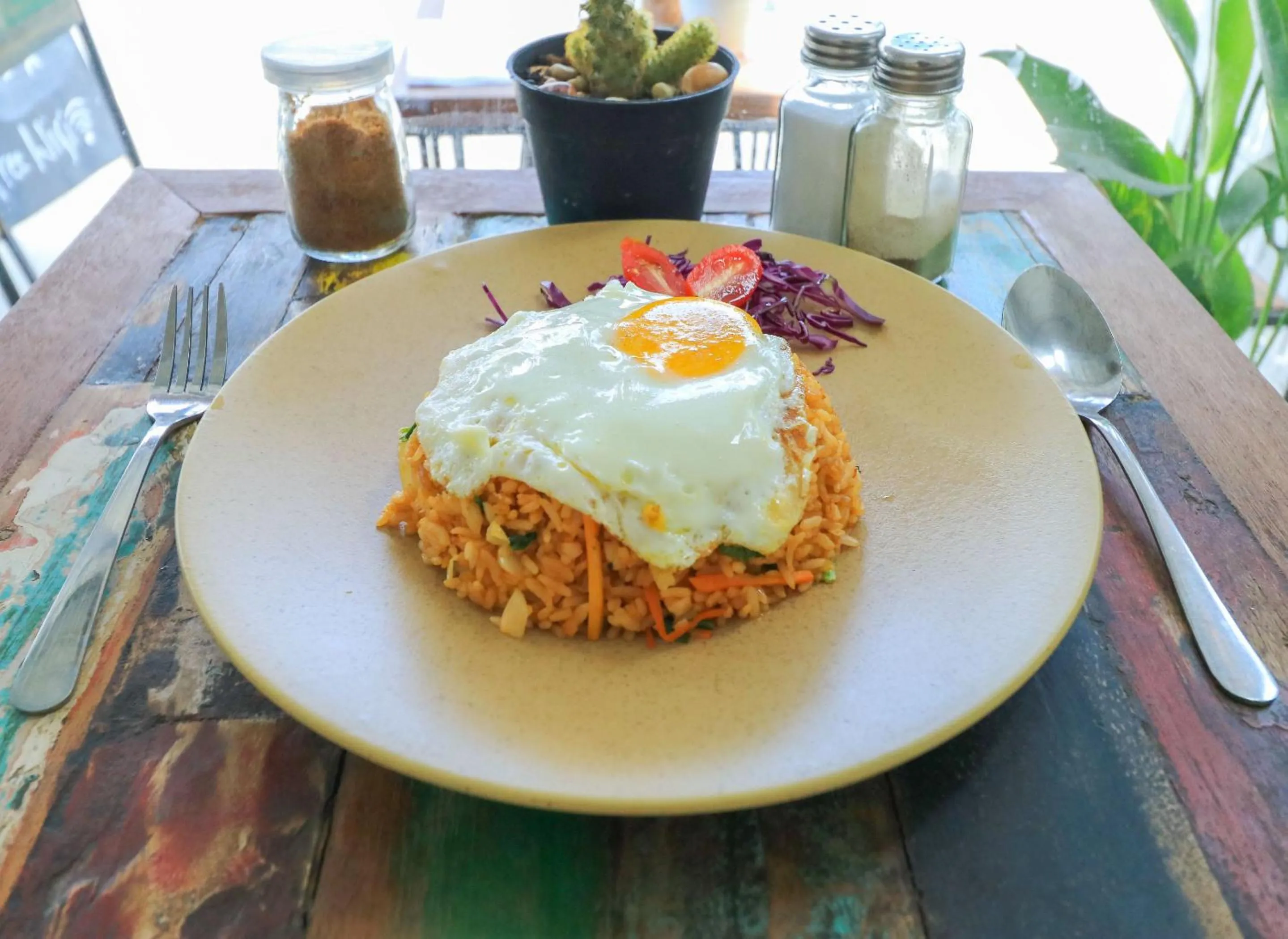 Breakfast in The Wina Echo Beach Guest House