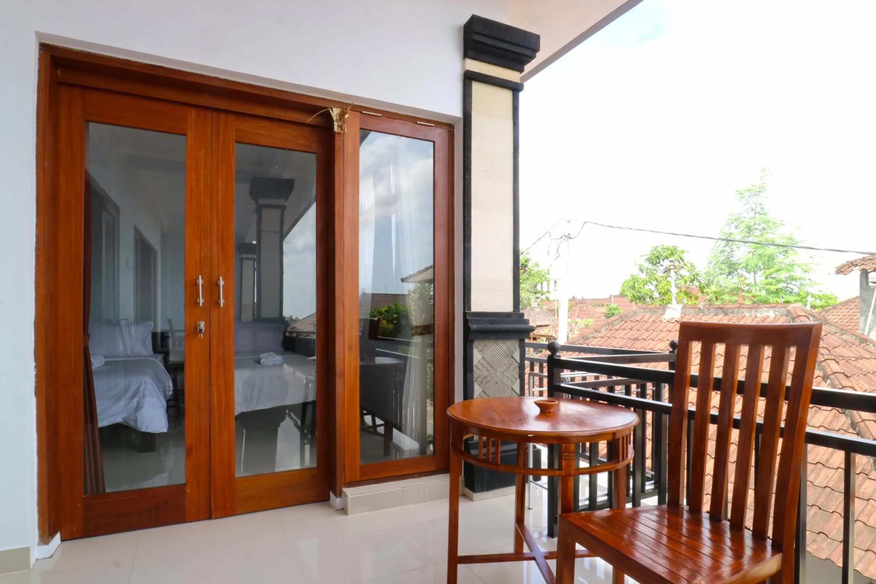 Balcony/Terrace in The Wina Echo Beach Guest House