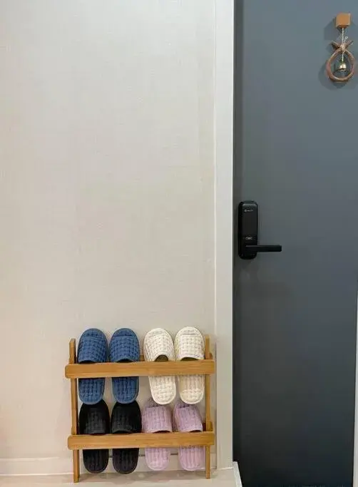 Two-Bedroom Apartment in The White House Toseong Two-Bedroom Apartment in The White House Toseong