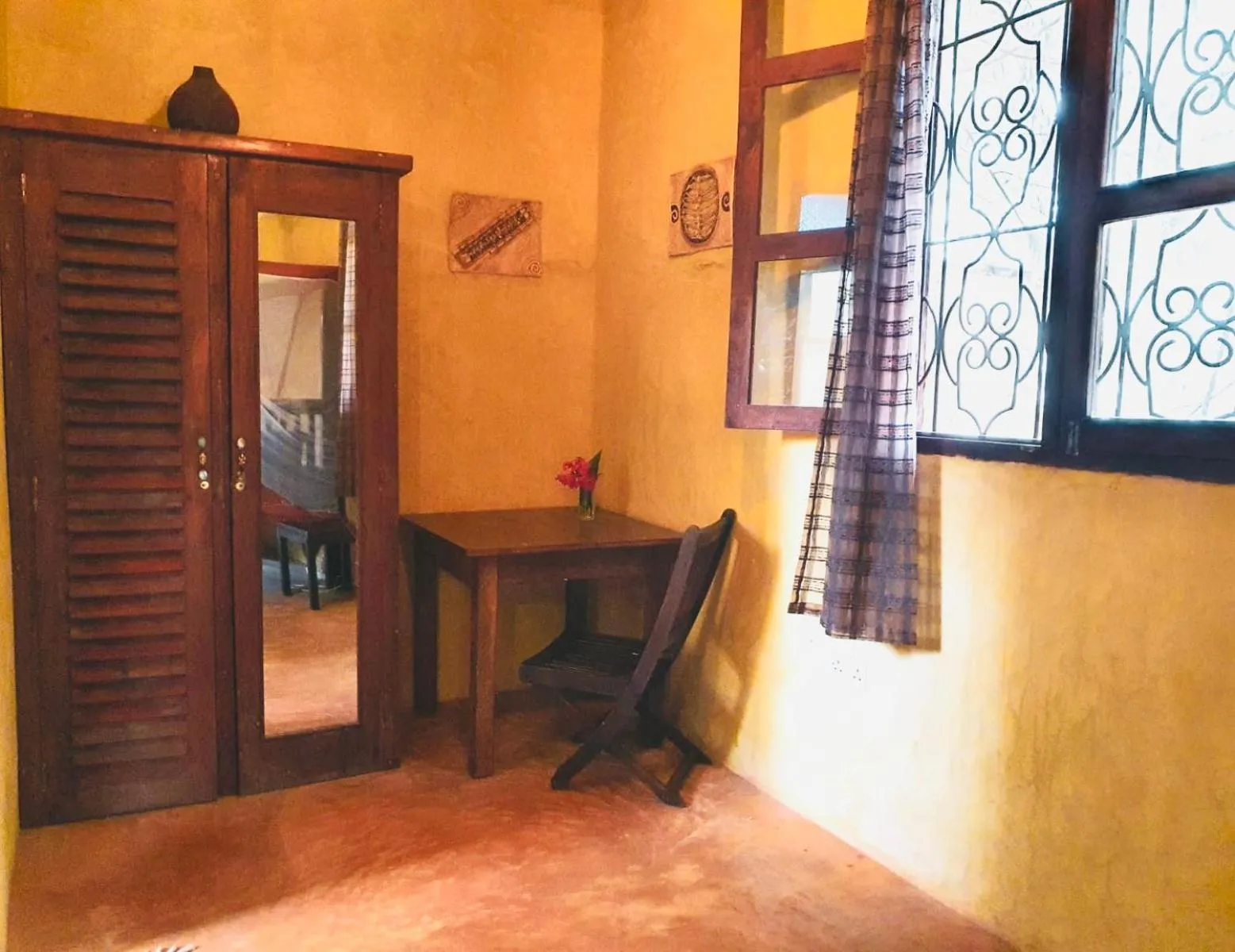 Photo of the whole room in Casa Umoja