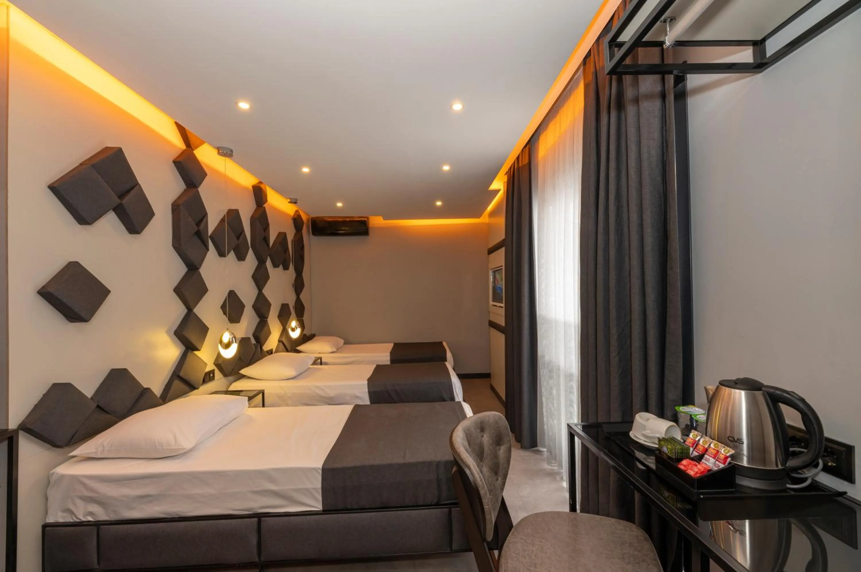 Massage, Bed in White Palace Hotel