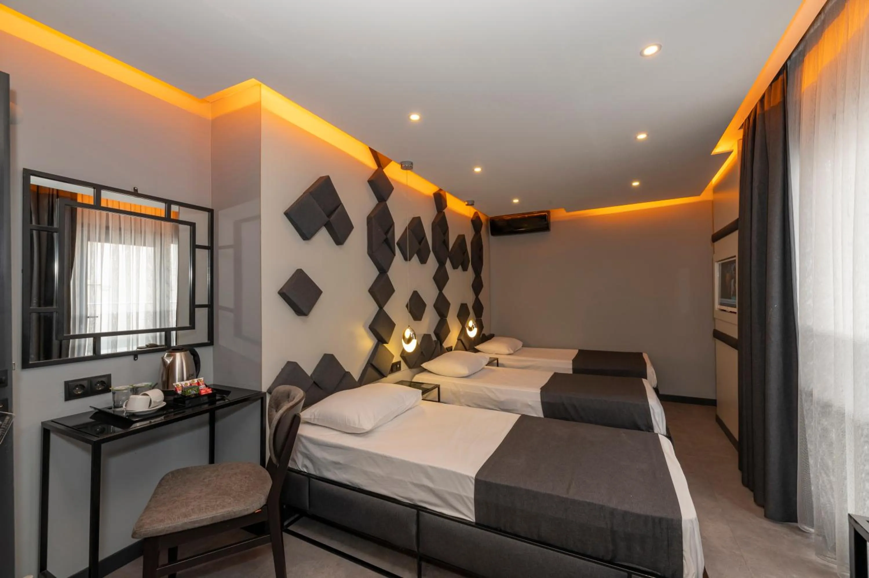 Massage, Bed in White Palace Hotel