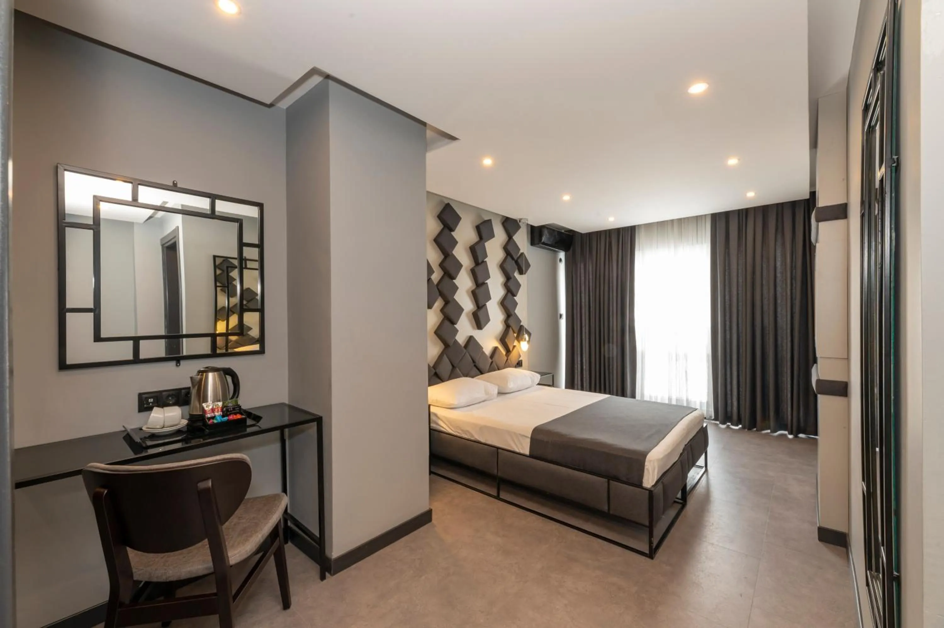 Massage, Bed in White Palace Hotel